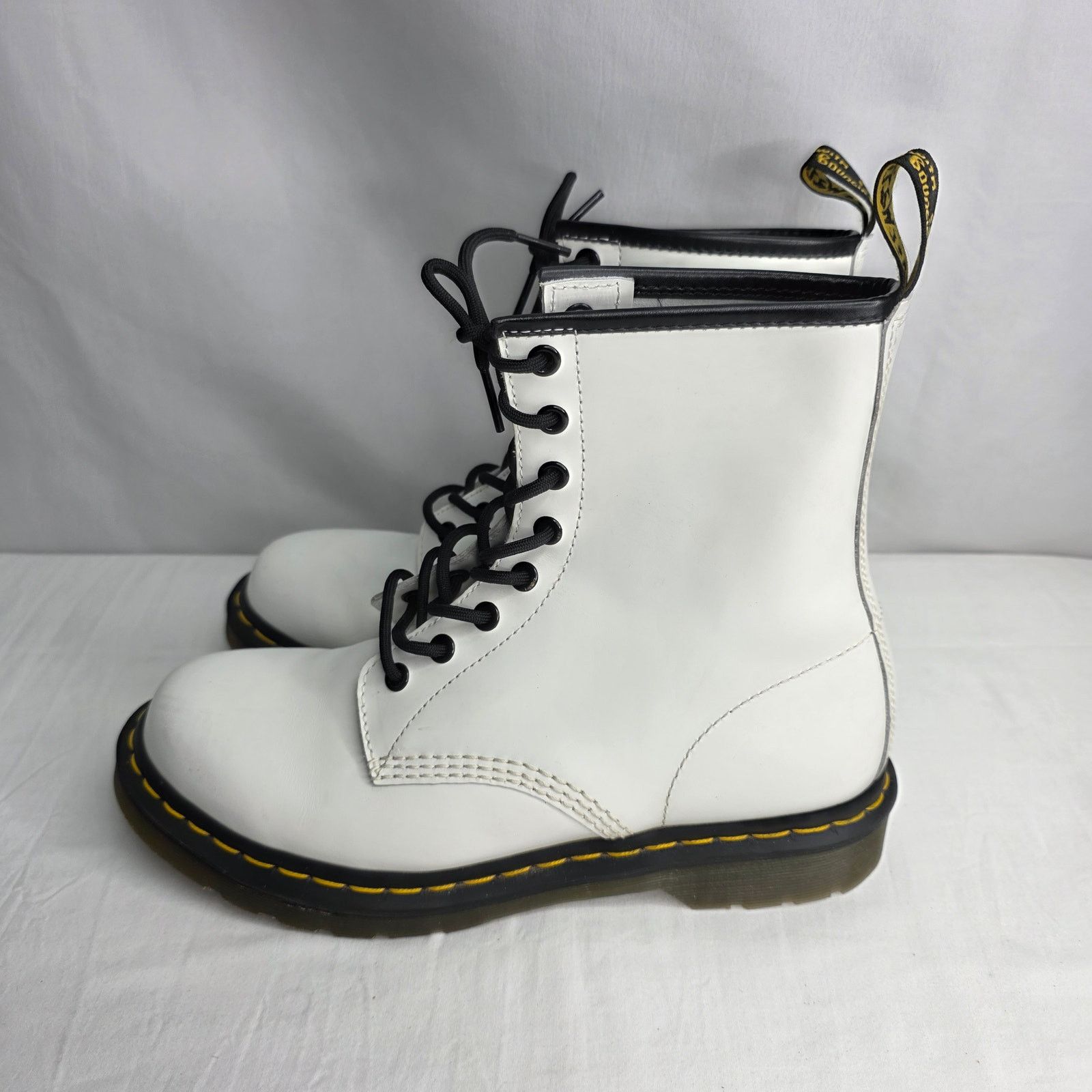 Dr. Martens Dr Martens Women's White Smooth Leather Combat Lace Up Boots Size US 9 / IT 39 - 10 Thumbnail