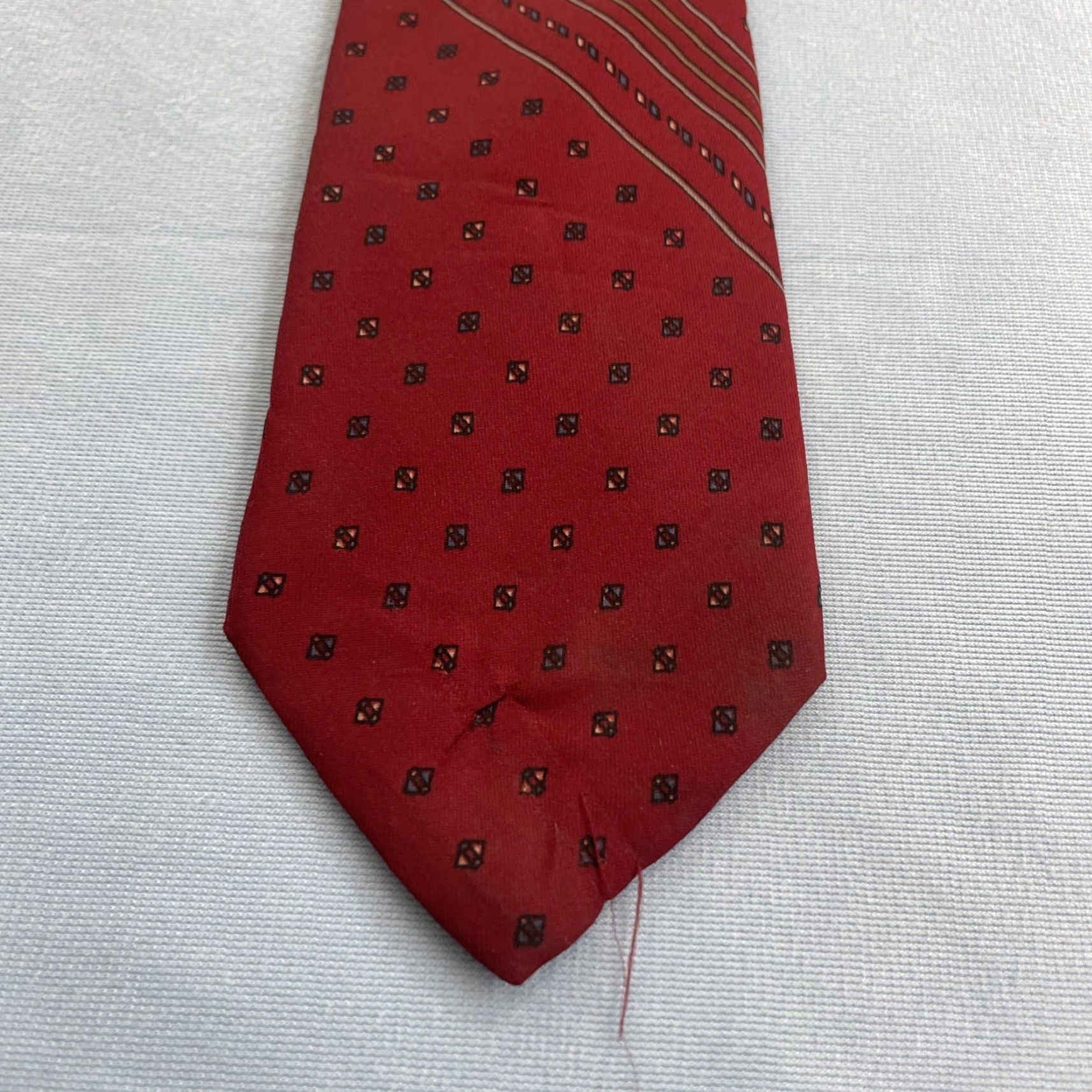 MCM VINTAGE Gino Pompeii Tie Silk Made Italy MCM Graphic Western Neck Tie 100% Silk Red Adult Men Size ONE SIZE - 4 Thumbnail