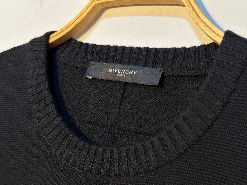 Givenchy Givenchy Men's M-sized wool sweater Size US M / EU 48-50 / 2 - 3 Thumbnail