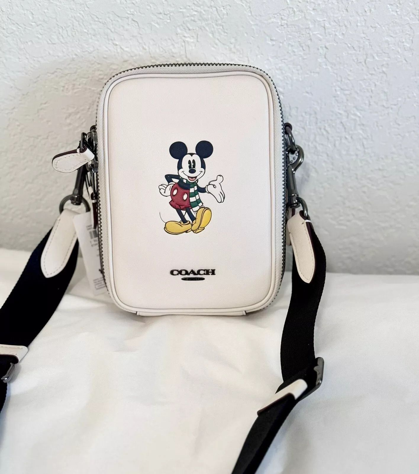 Coach Disney X Coach Stanton Crossbody With Winter Motif CM028 Size ONE SIZE - 13 Thumbnail