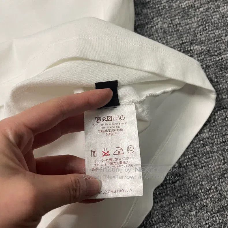Louis Vuitton Louis Vuitton Large logo embroidered short sleeve Size US S / EU 44-46 / 1 - 8 Thumbnail
