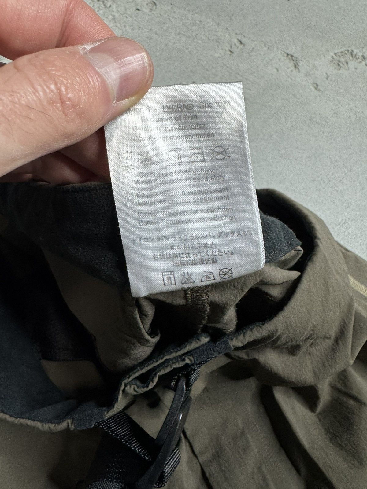 Arc'teryx Arcteryx pants nylon vintage small logo Gorpcore Size US 38 / EU 54 - 8 Thumbnail