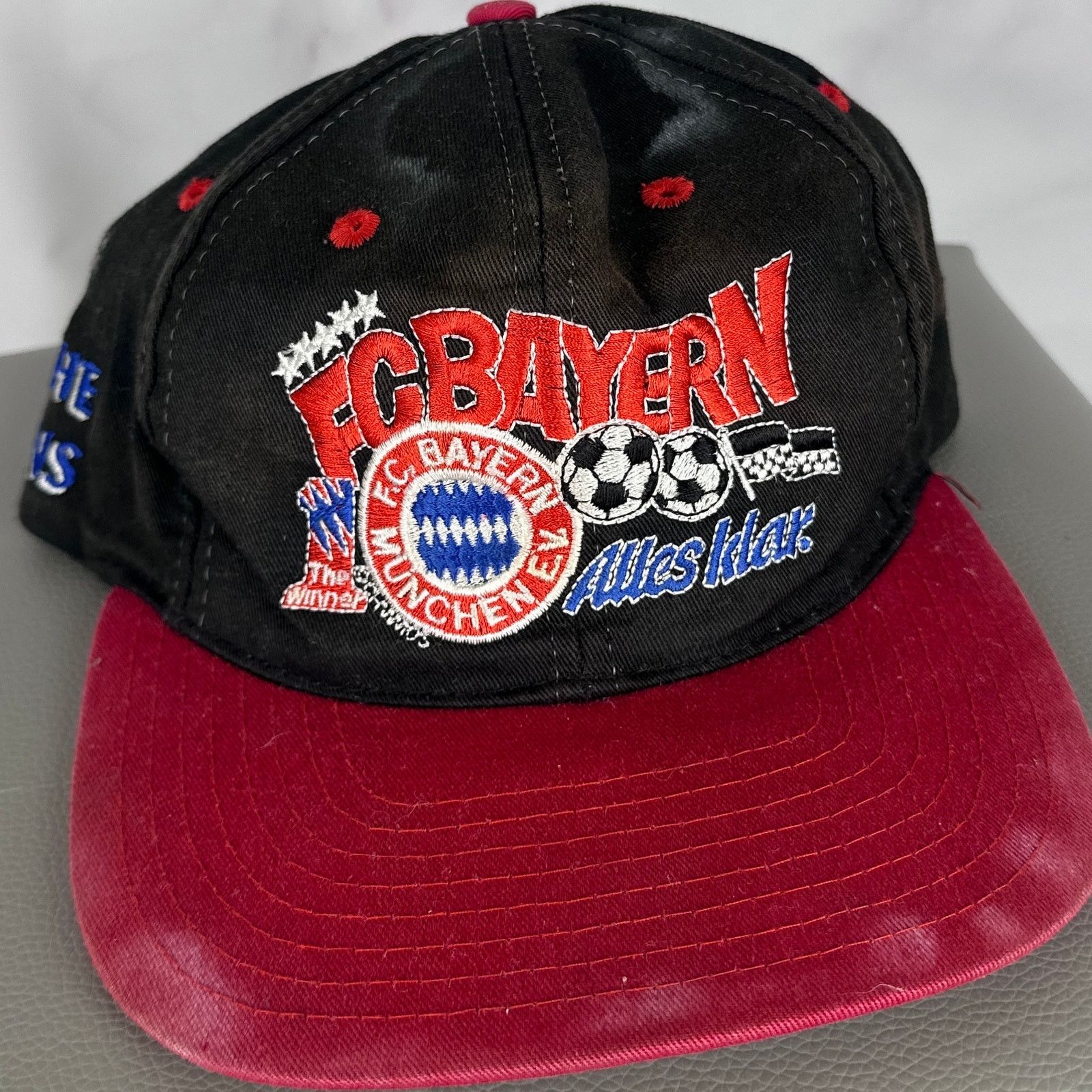 Vintage Vintage FC Bayern Munchen SnapBack Hat Size ONE SIZE - 3 Thumbnail