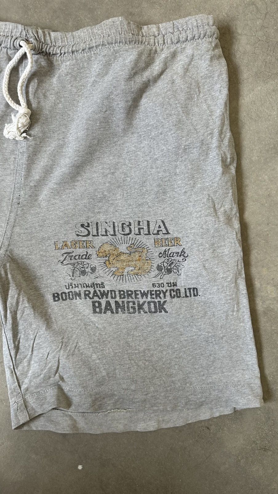 Vintage VINTAGE SINGHA BEER SHORT Size US 44 / EU 60 - 3 Thumbnail