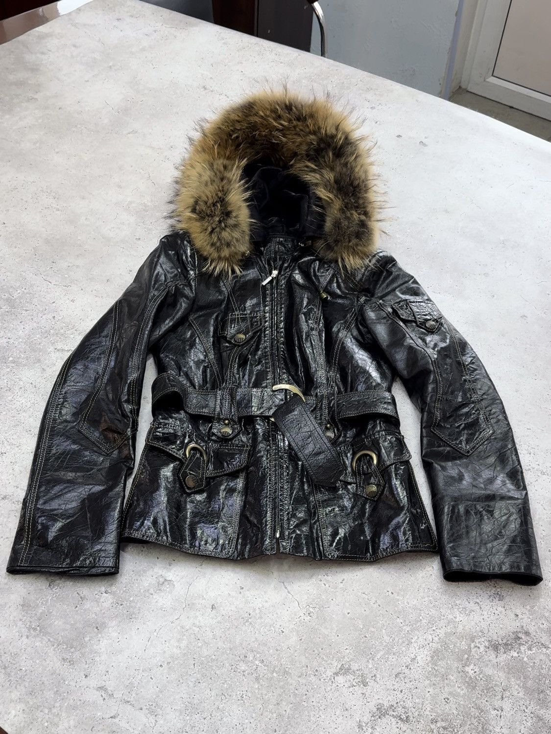 Yohji Yamamoto Vintage Patent Leather Fur Hood Jacket Size US S / EU 44-46 / 1 - 1 Thumbnail