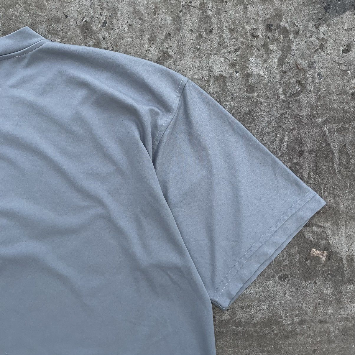 Nike × Vintage Vintage T-shirts Nike Big Logo Centre Logo Y2K 90s Size US XL / EU 56 / 4 - 13 Thumbnail