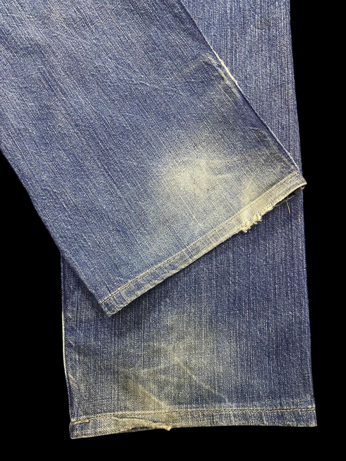 Levi's Vintage Clothing Vintage Y2K Levis 501 Blue Wash Distressed Loose Jeans Size US 30 / EU 46 - 12 Thumbnail