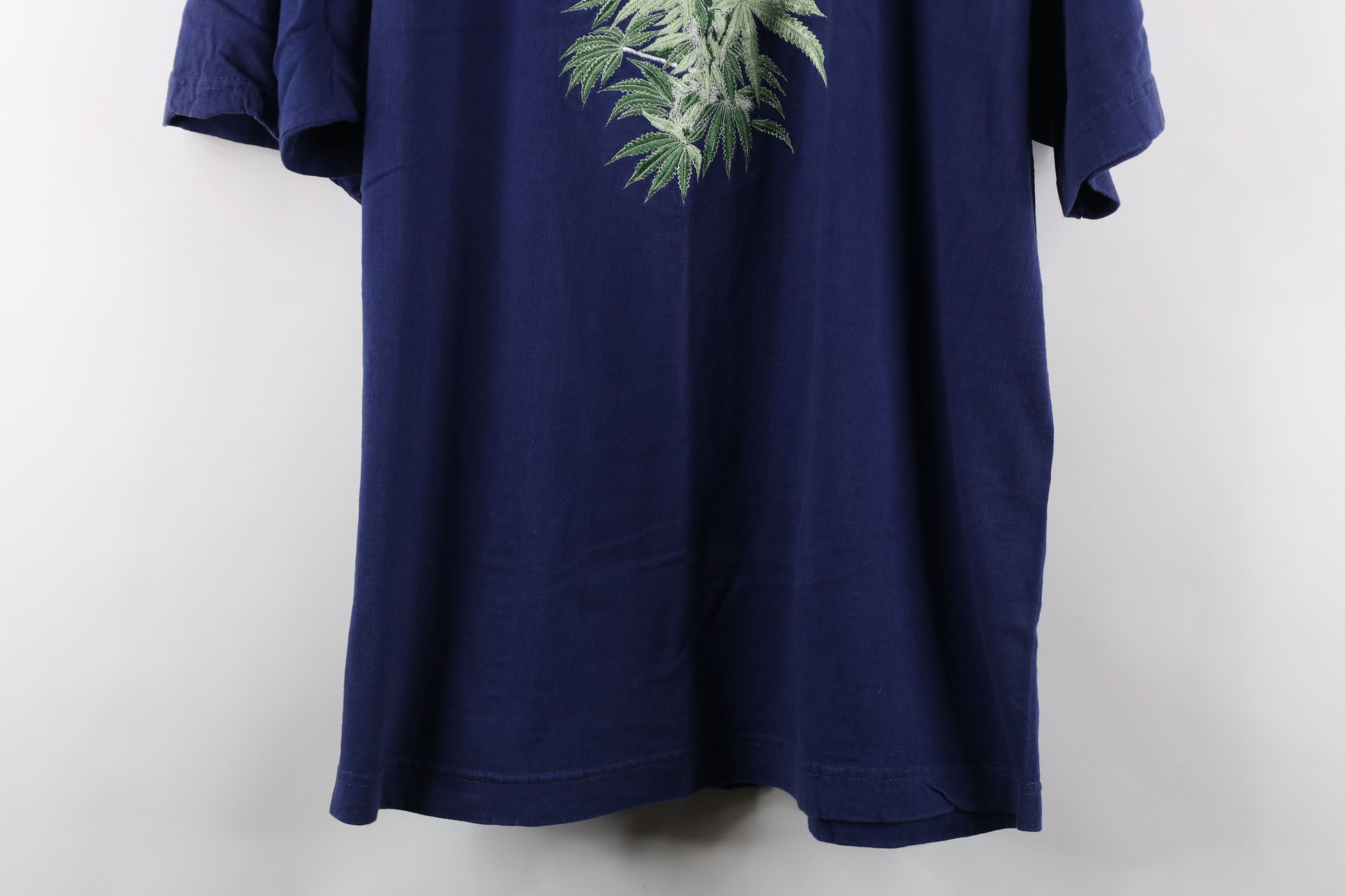 Vintage Vintage 90s Streetwear Cannabis Marijuana Plant T-Shirt Blue Size US L / EU 52-54 / 3 - 3 Thumbnail