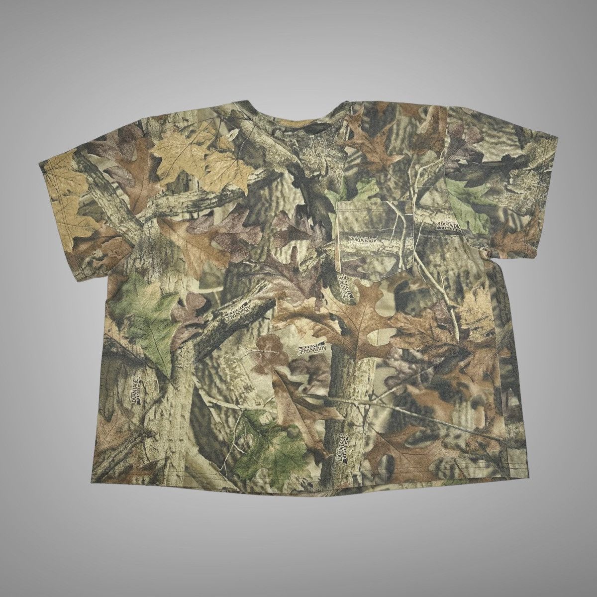 Vintage Vintage 1990s boxy fit realtree camo blank T-shirt | Grailed