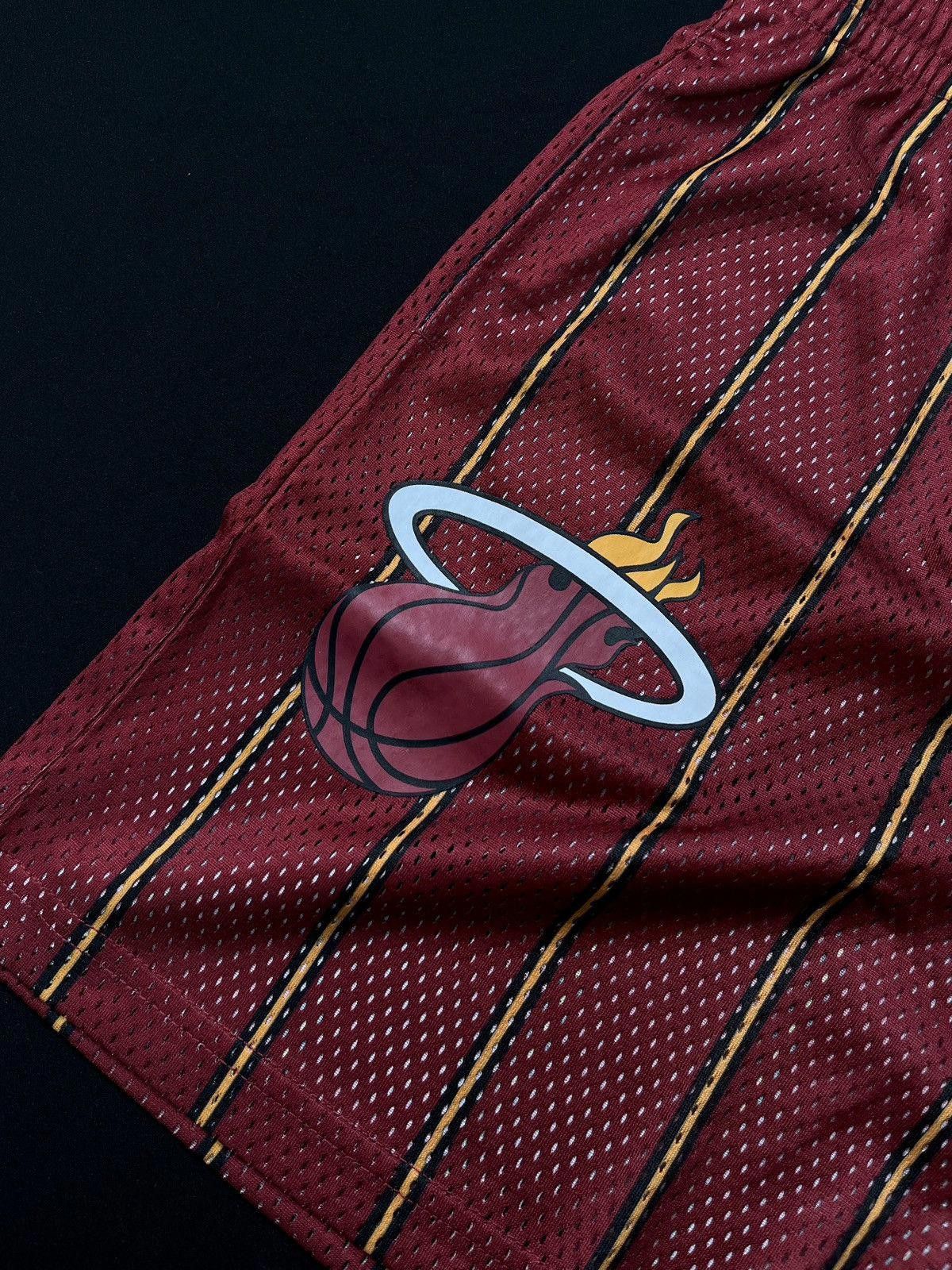 Eric Emanuel × New Era Rare Eric Emanuel New Era NBA Miami Heats Shorts X-Large Size US 34 / EU 50 - 3 Thumbnail