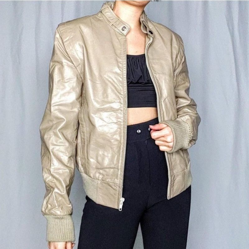 Wilsons Leather Vintage 80’s Wilson's Tan leather bomber jacket medium Fall Size M / US 6-8 / IT 42-44 - 1 Thumbnail