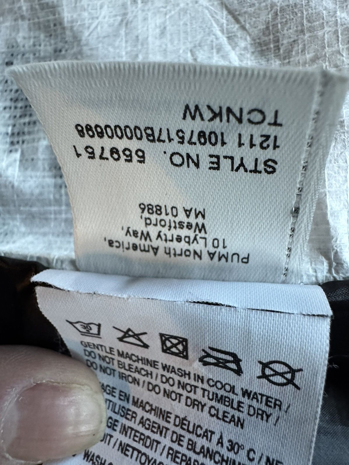 Hussein Chalayan × Puma Puma x Hussein Chalayan Black Asymmetrical Zip Windbreaker Size L / US 10 / IT 46 - 13 Thumbnail