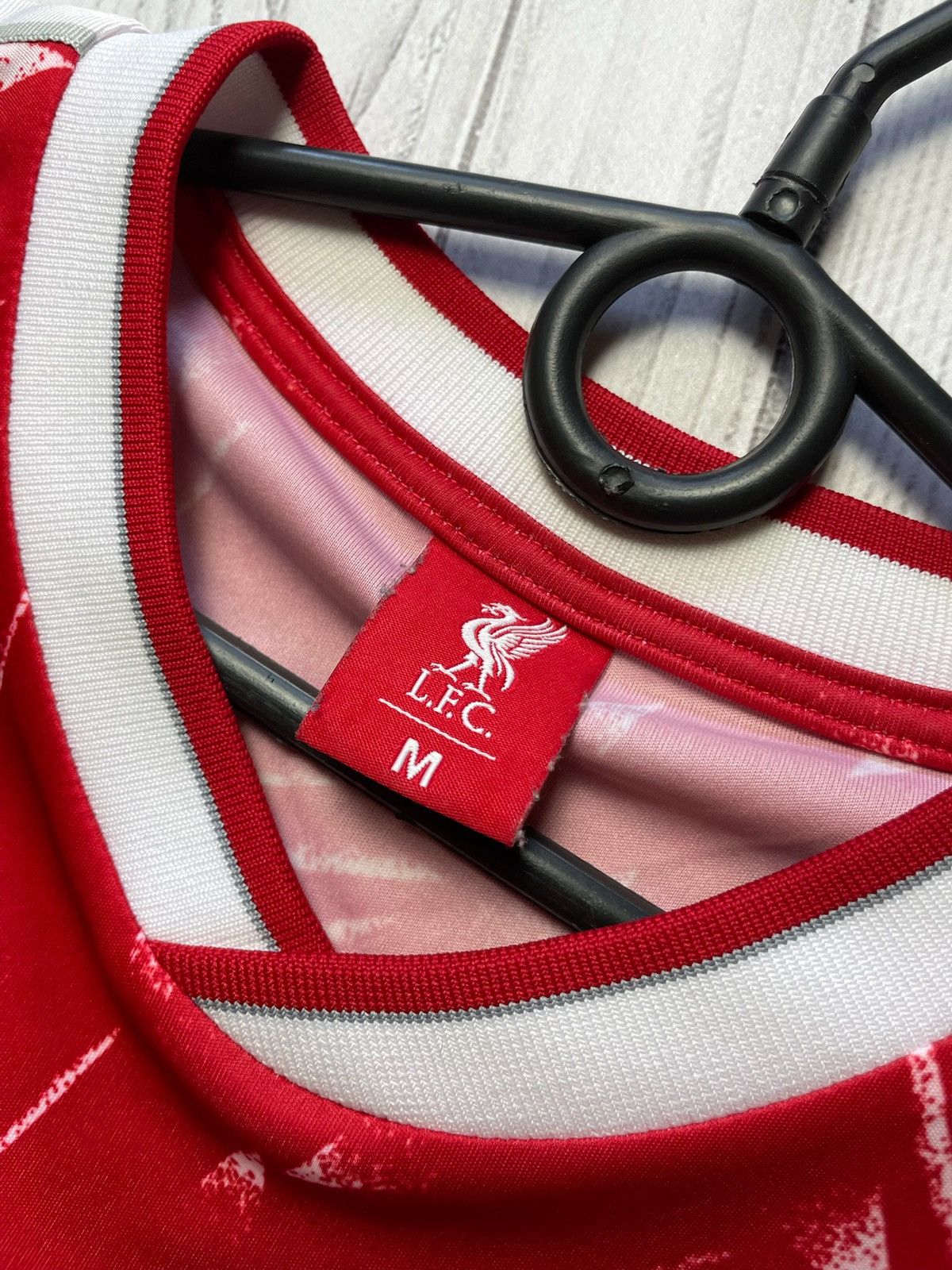 Vintage Vintage Liverpool soccer jersey retro size M logo Size US M / EU 48-50 / 2 - 3 Thumbnail