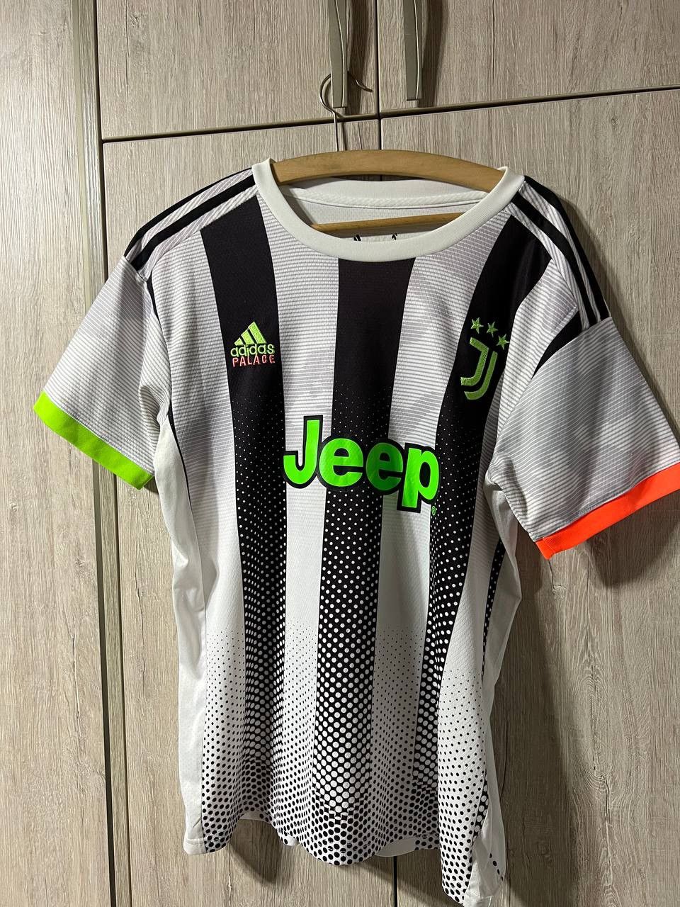 Palace adidas juventus on sale