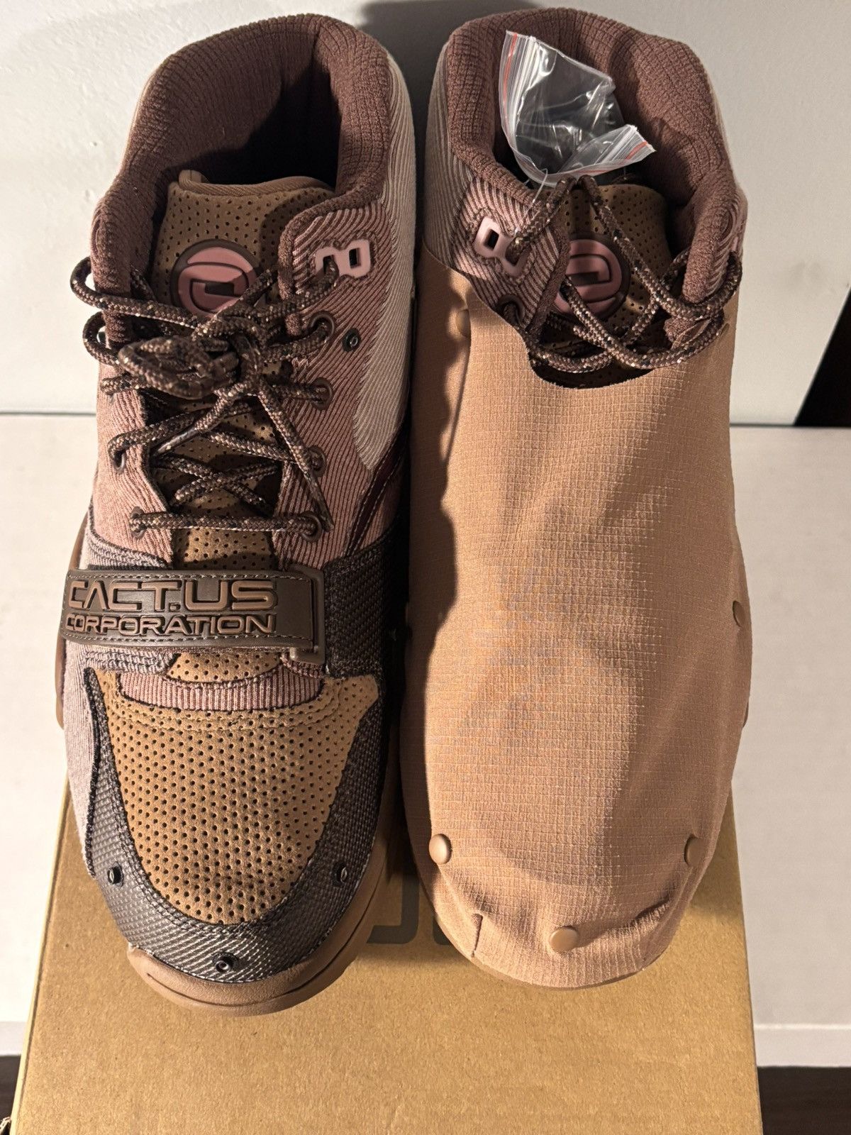 Nike × Travis Scott Nike Air Trainer 1 Travis Scott Wheat Size 9 Men DR7515-200 Size US 9 / EU 42 - 5 Thumbnail