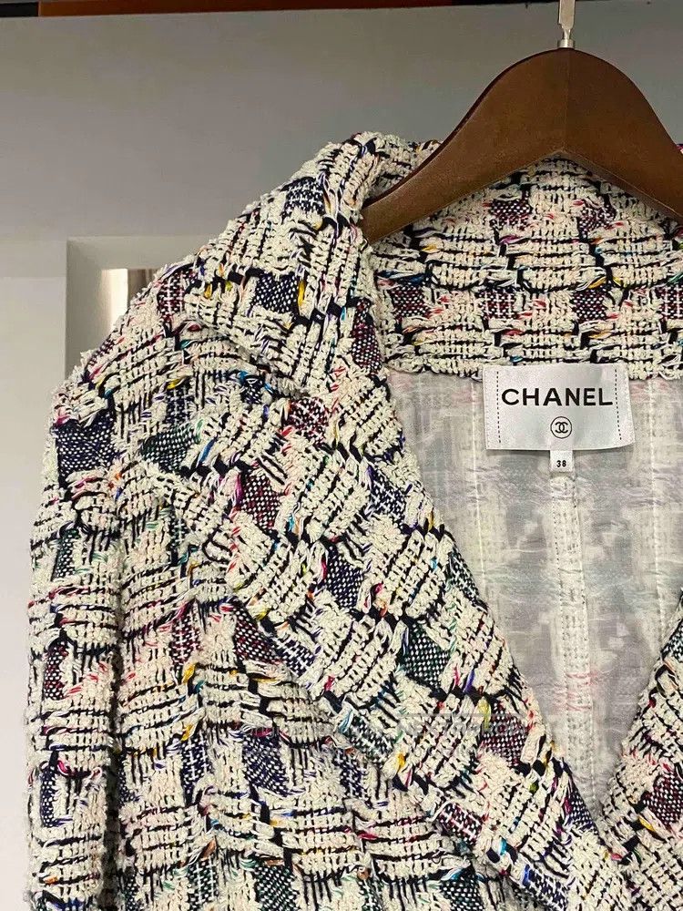 Chanel Chanel Data Centre Series White Tweed Mosaic Lapel Velcro Size XS / US 0-2 / IT 36-38 - 2 Thumbnail