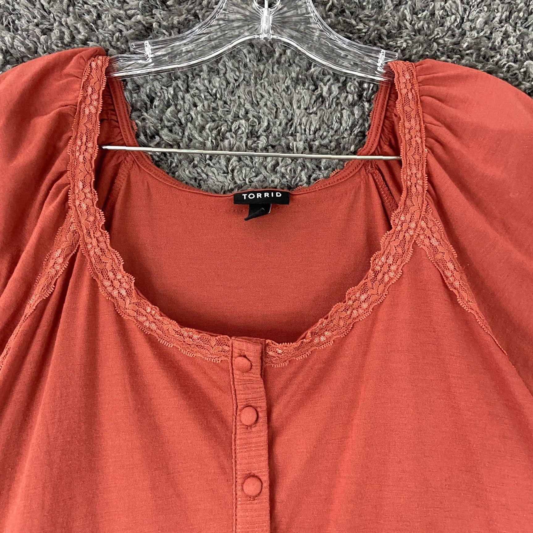 Torrid TORRID Plus Size Blouse Short Sleeve Brown 1 Womens Size XS / US 0-2 / IT 36-38 - 4 Thumbnail