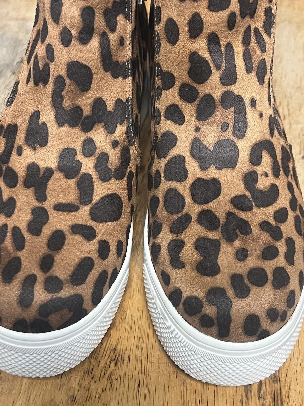 Other Time And Tru Women 8 faux suede Leopard Print Bootie Zippers Size US 8 / IT 38 - 4 Thumbnail