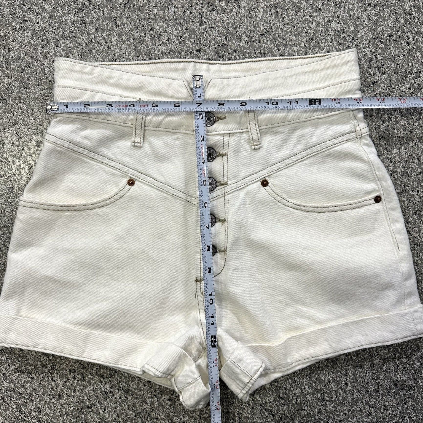 Abercrombie & Fitch Abercrombie & Fitch Shorts Womens 27 White Denim High Rise Cuffed Short? Size 27" / US 4 / IT 40 - 6 Thumbnail