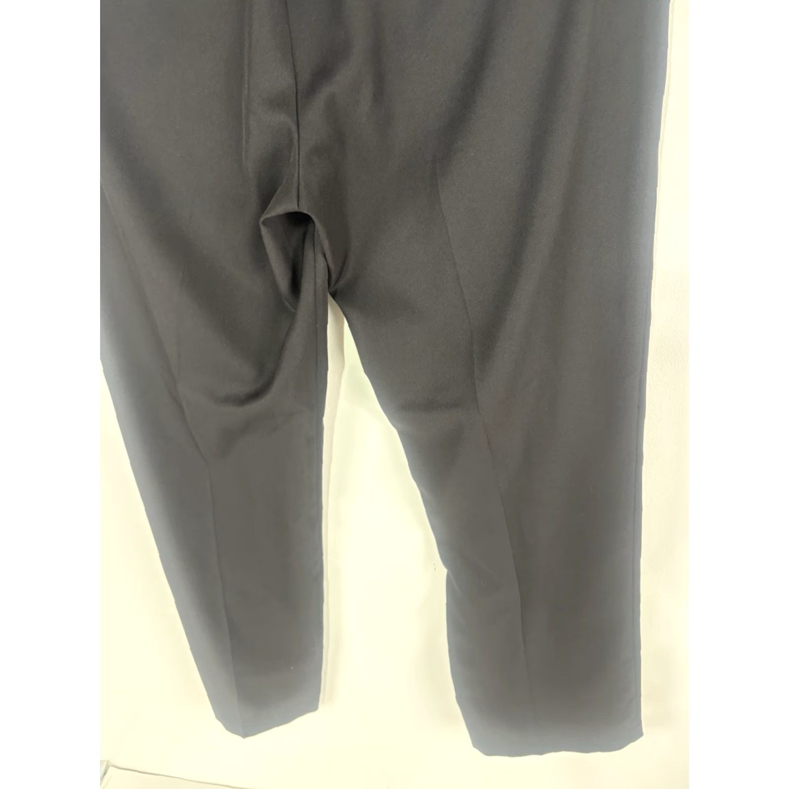 Izod Izod Golf Dress Pants Men Black 36 Waist 36x30 Straight Front Button Zip Pockets 100% Polyester Machine Washable Regular Size 36 Izod Golf Dress Pants Size US 36 / EU 52 - 6 Thumbnail