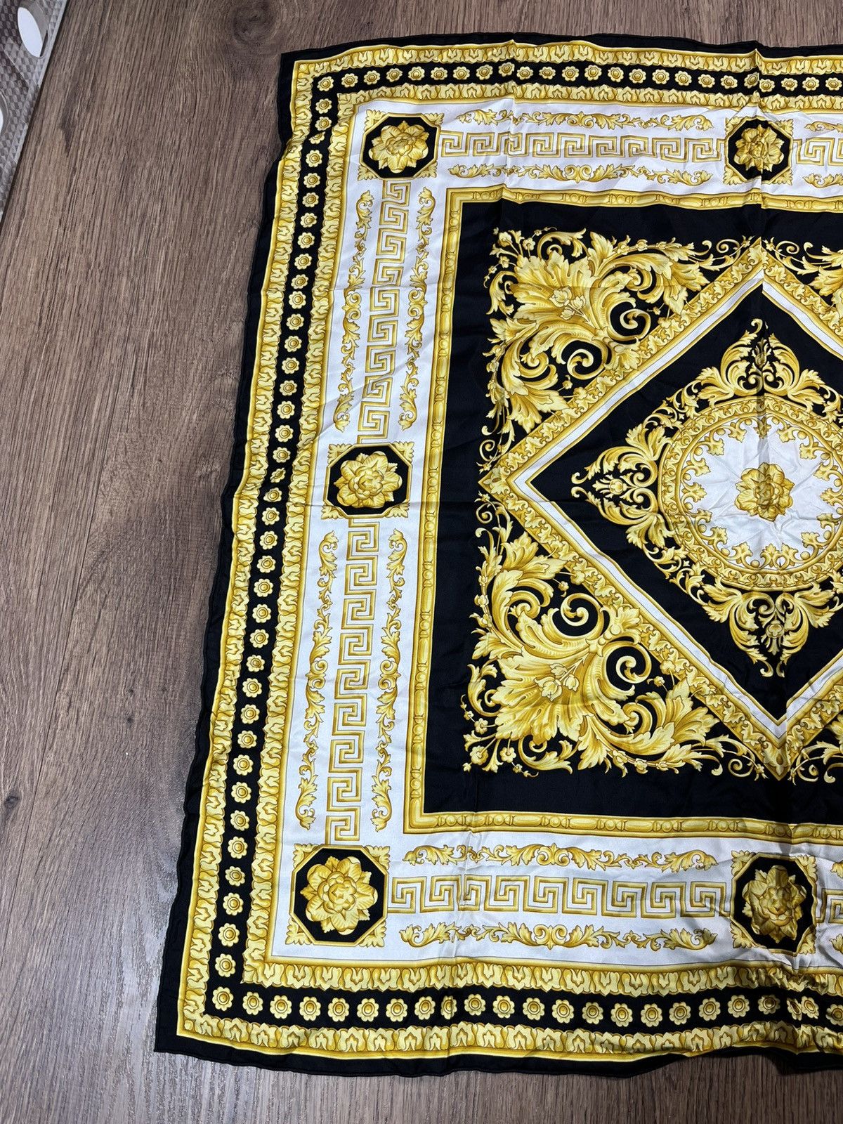 Versace Versace Silk Scarf Very Rare Gold Size ONE SIZE - 2 Thumbnail