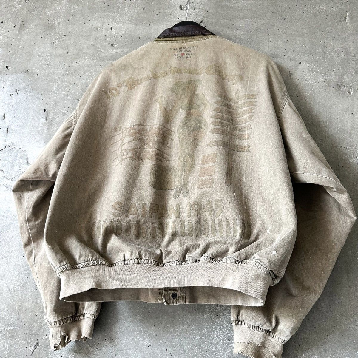 Avirex THRASHED 80s TYPE A-2 Saipan 1945 Pinup Girl Flight Jacket Size US L / EU 52-54 / 3 - 1 Thumbnail