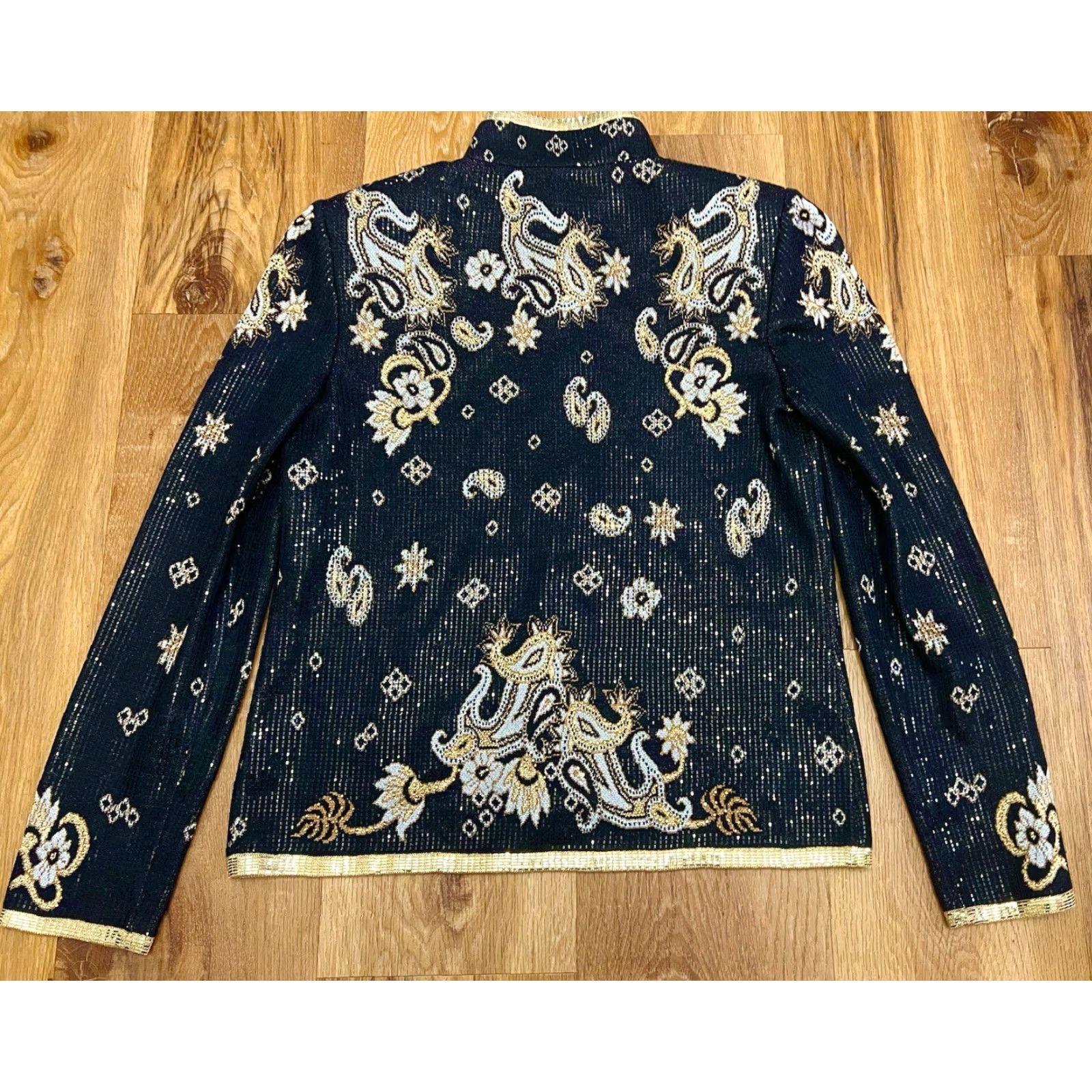 St. John VINTAGE St. John Evening PUllette Paisley Jacket sz 2 Black/Gold EUC Size XS / US 0-2 / IT 36-38 - 7 Thumbnail
