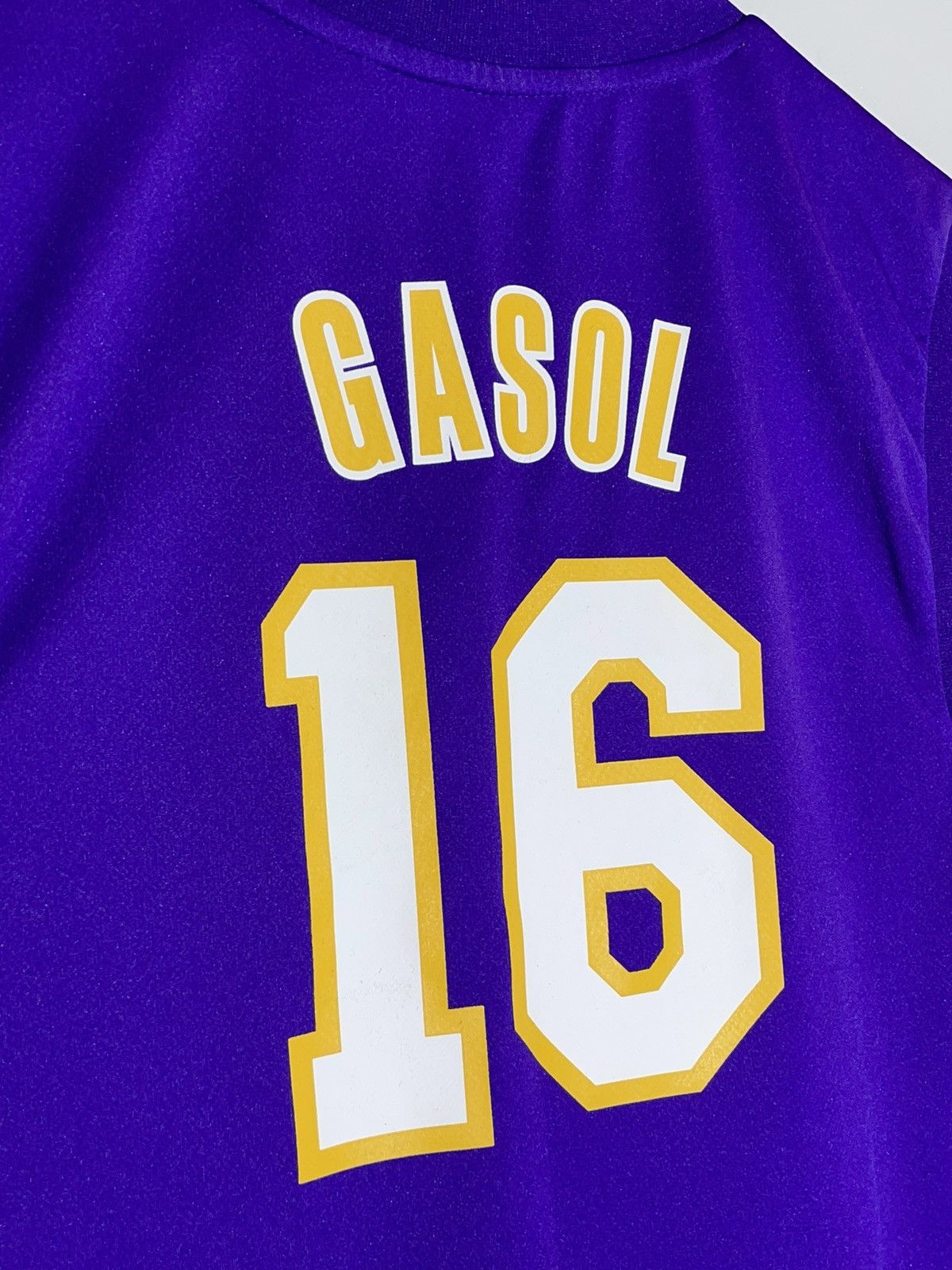 NBA #16 Gasol L.A Lakers Adidas Y2k NBA Basketball Jersey Size US S / EU 44-46 / 1 - 8 Thumbnail