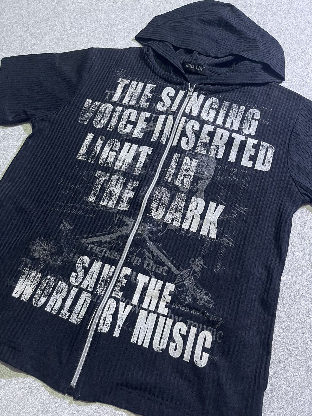 Hysteric Glamour Y2K MILD LIFE short tshirt full ziper motif ifsix LGB style Size US M / EU 48-50 / 2 - 3 Thumbnail