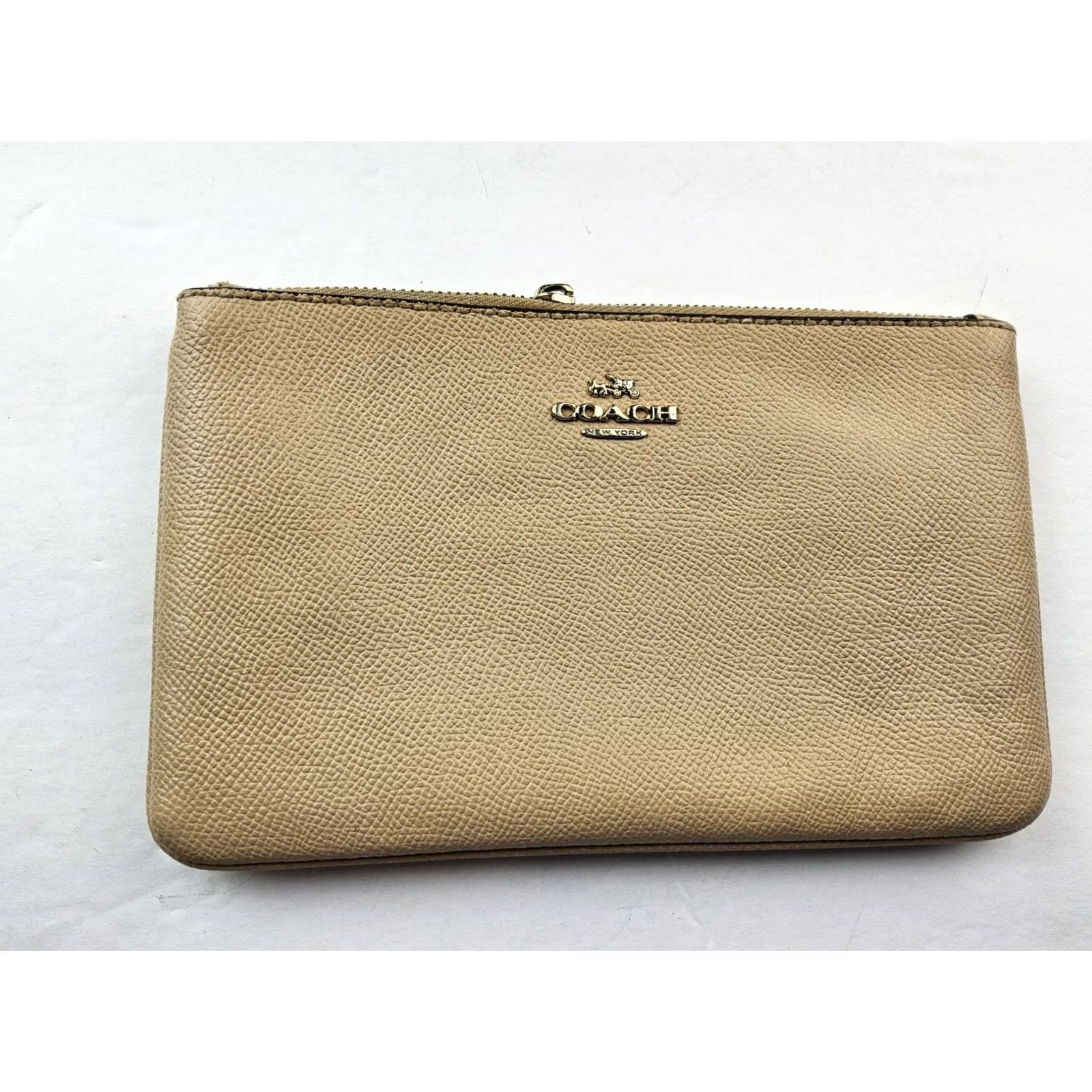 Coach Coach Leather Zipper Pouch Clutch Bag Wallet Women's Brown Leather Clutch Zipper Size ONE SIZE - 2 Thumbnail