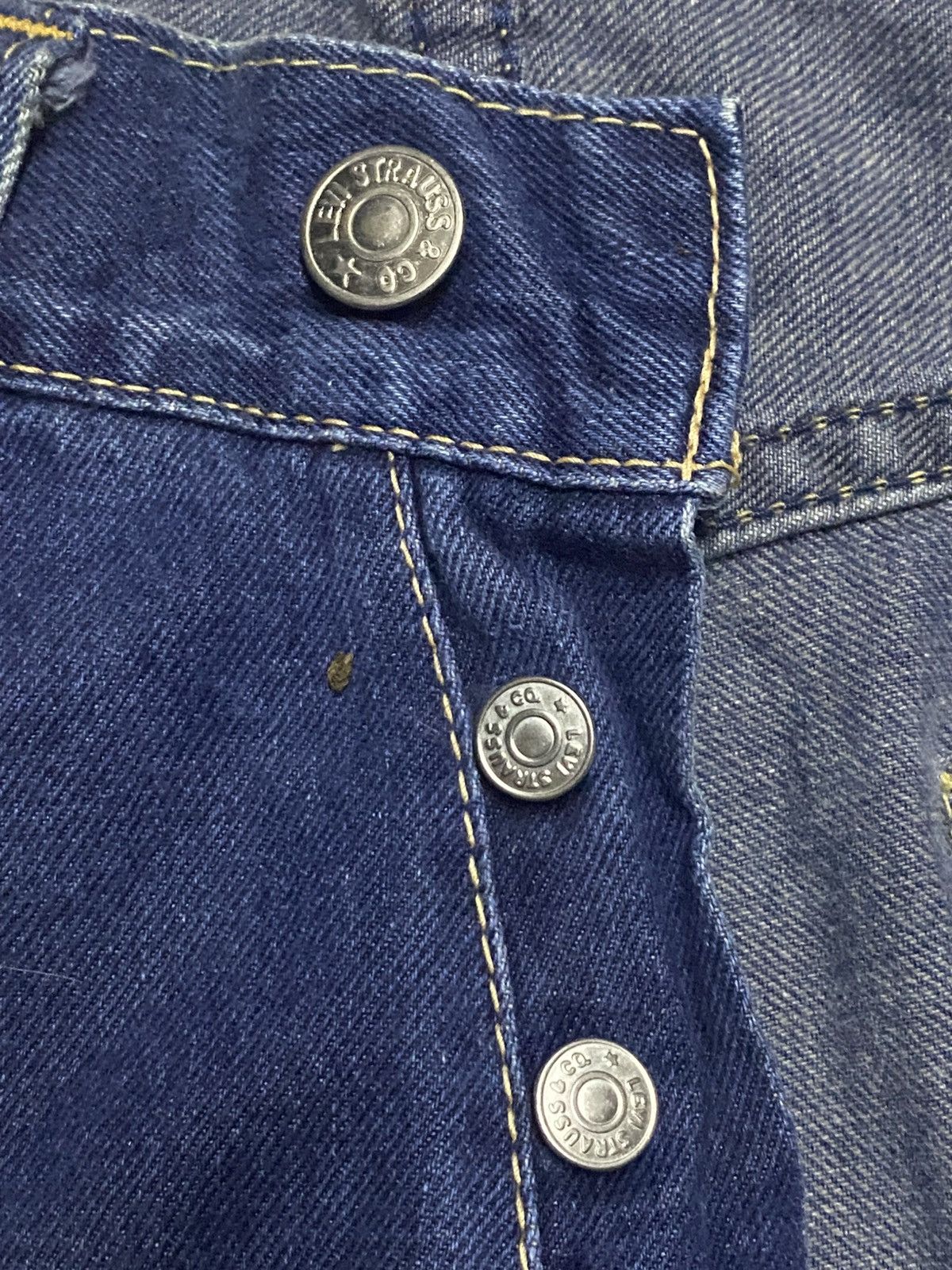 Levi's Levis 902 Blue Wash Ripped Baggy Jeans Size US 31 - 11 Thumbnail