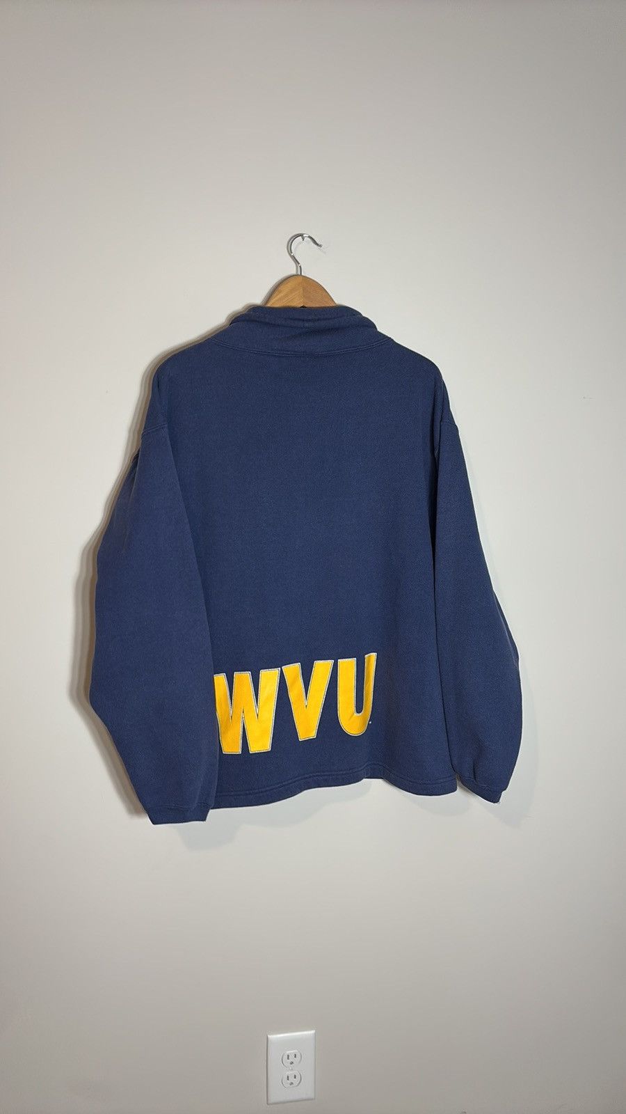 Vintage Vintage West Virginia Mountaineers Sweatshirt Size US XL / EU 56 / 4 - 4 Thumbnail