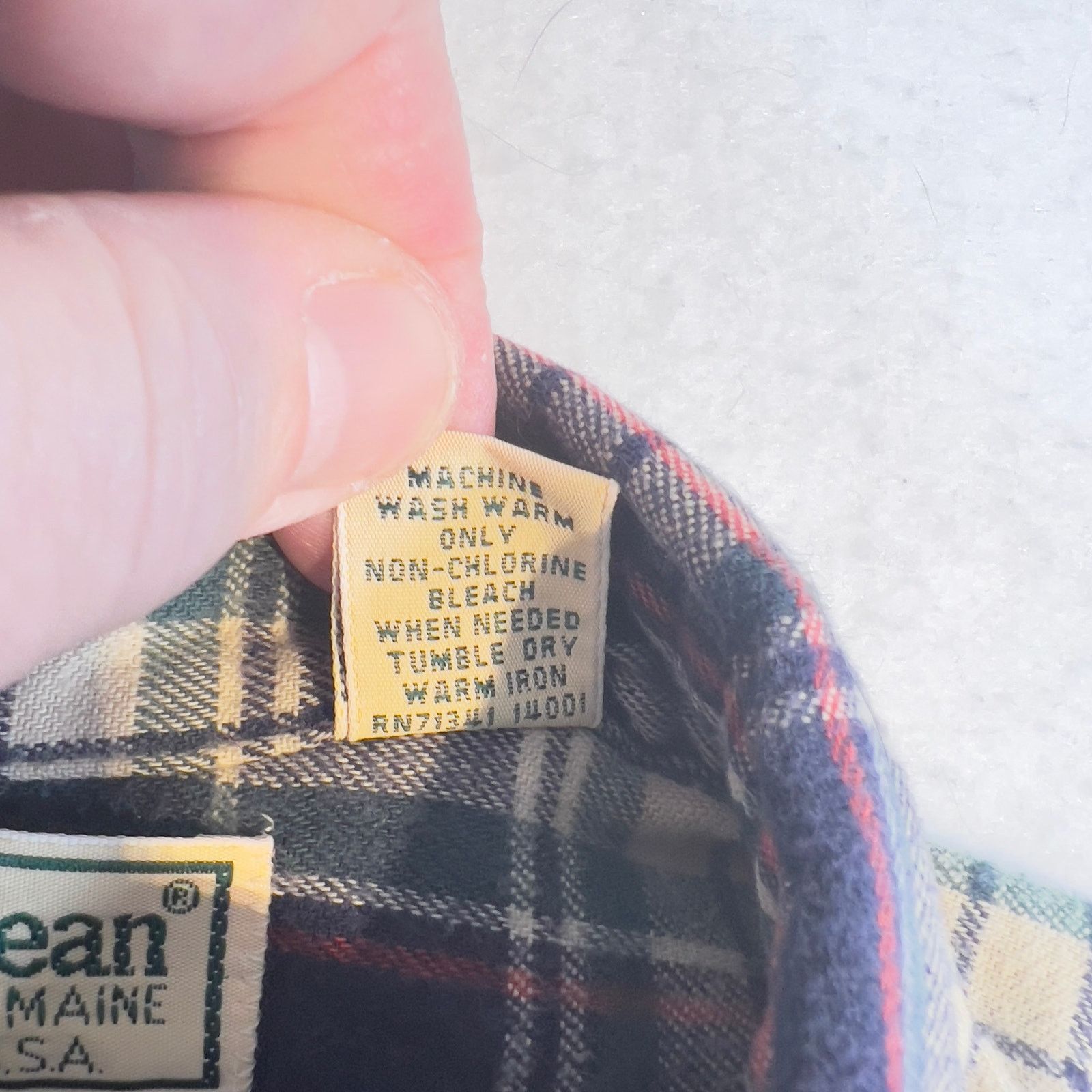L.L. Bean L.L. Bean Flannel Button Down Shirt Men Large TALL Made USA Size US L / EU 52-54 / 3 - 3 Thumbnail