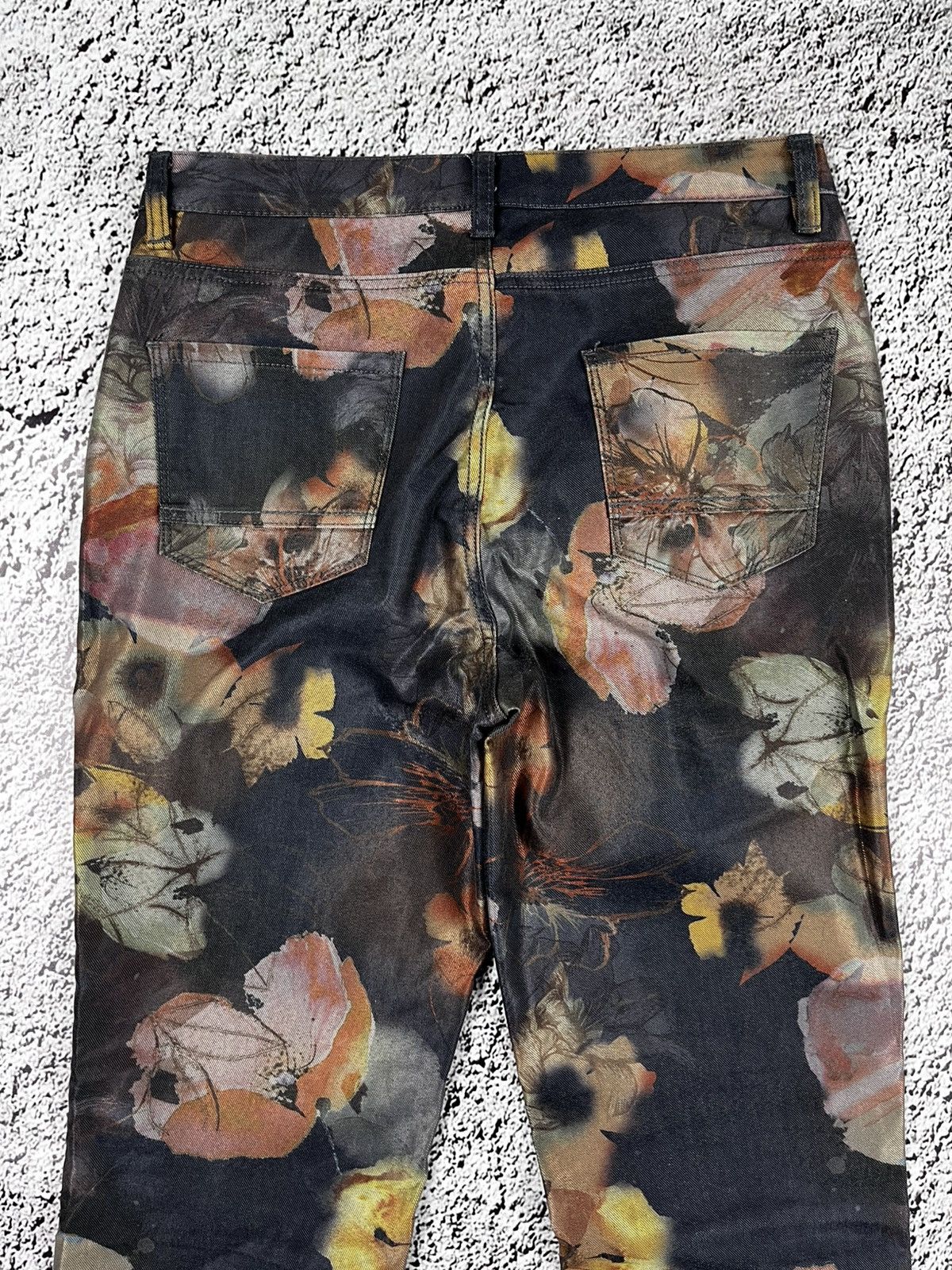 Vintage Vintage Y2K Roberto Cavalli style floral all over pants Size 28" / US 6 / IT 42 - 7 Thumbnail