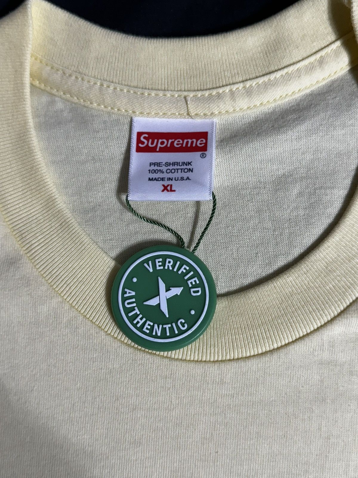 Supreme Supreme Kaws Chalk Logo Tee Size US XL / EU 56 / 4 - 2 Thumbnail