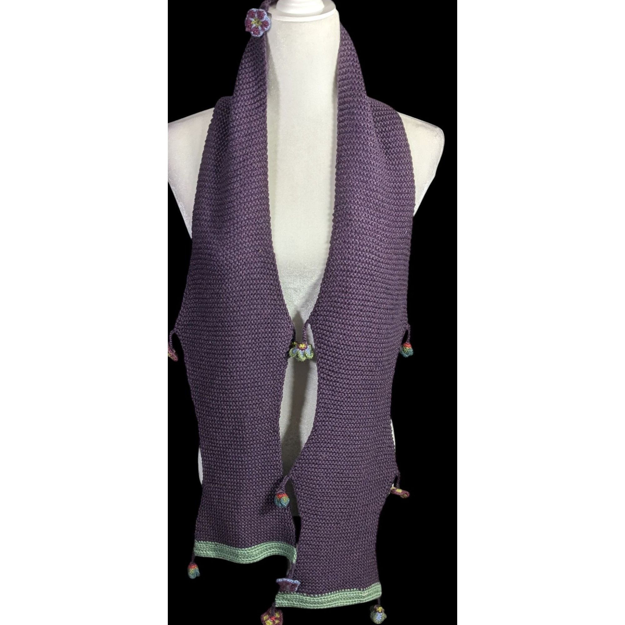 Handmade Vintage Handmade Cottagecore Crochet Scarf With Green Trim & Size ONE SIZE - 2 Thumbnail