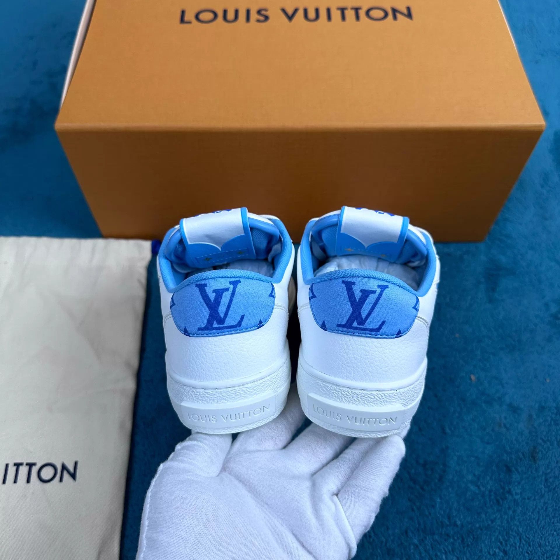 Louis Vuitton LV Charlie Low Top Sneaker White Blue 35.5 Size US 5 / IT 35 - 4 Thumbnail