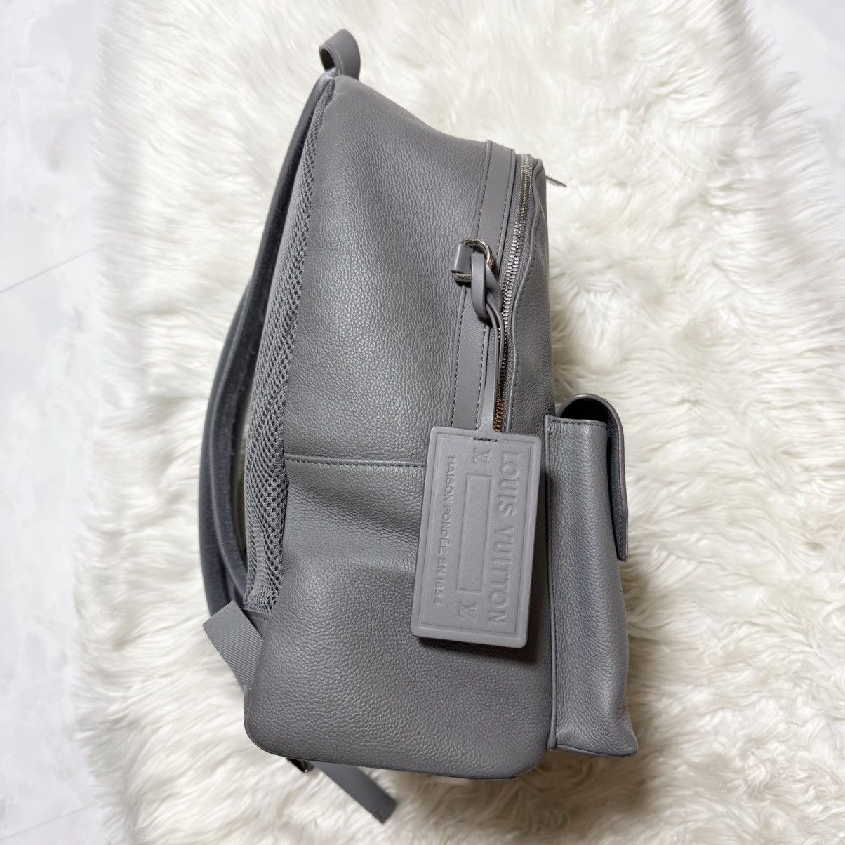 Louis Vuitton Authentic Louis Vuitton LV Aerogram Takeoff Leather Backpack Size ONE SIZE - 8 Thumbnail