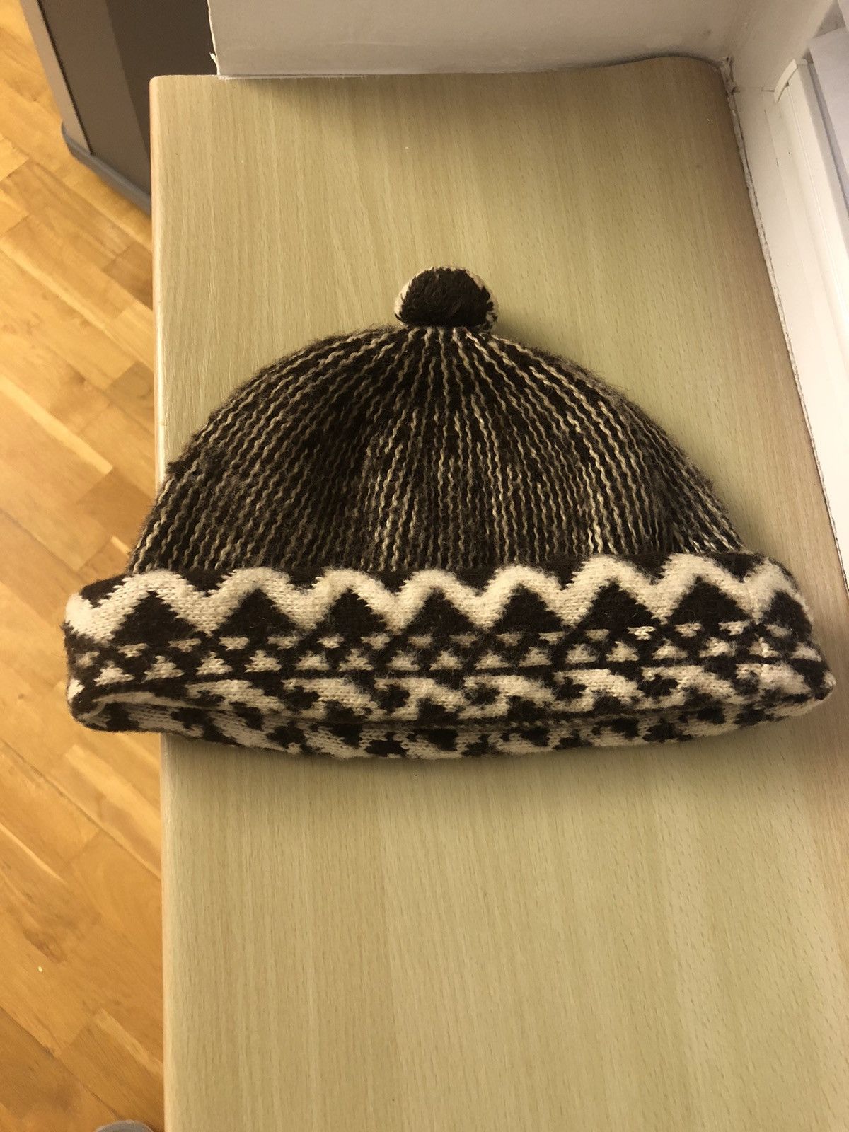 Other VINTAGE SNAKE PATTERN WARM BEANIE HAT Size ONE SIZE - 1 Thumbnail