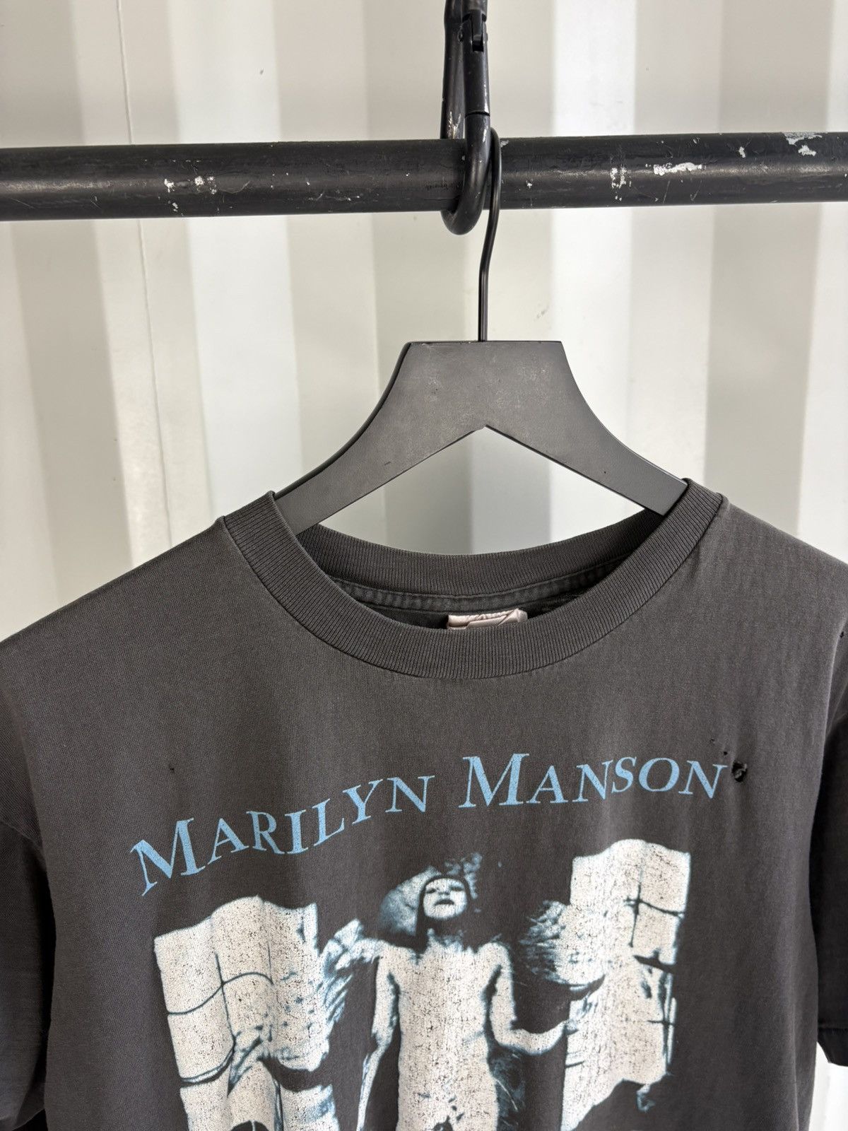 Band Tees Vintage Marilyn Manson Faded Thrash Distressed Shirt GRUNGE Size US L / EU 52-54 / 3 - 4 Thumbnail