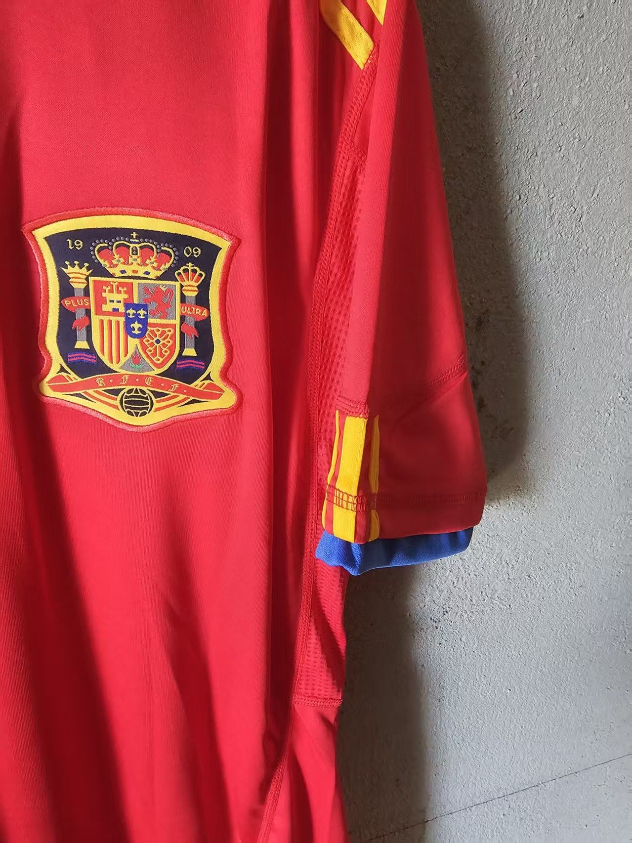 Other 2010 Spain 9 Torres Jersey Home Size US L / EU 52-54 / 3 - 4 Thumbnail