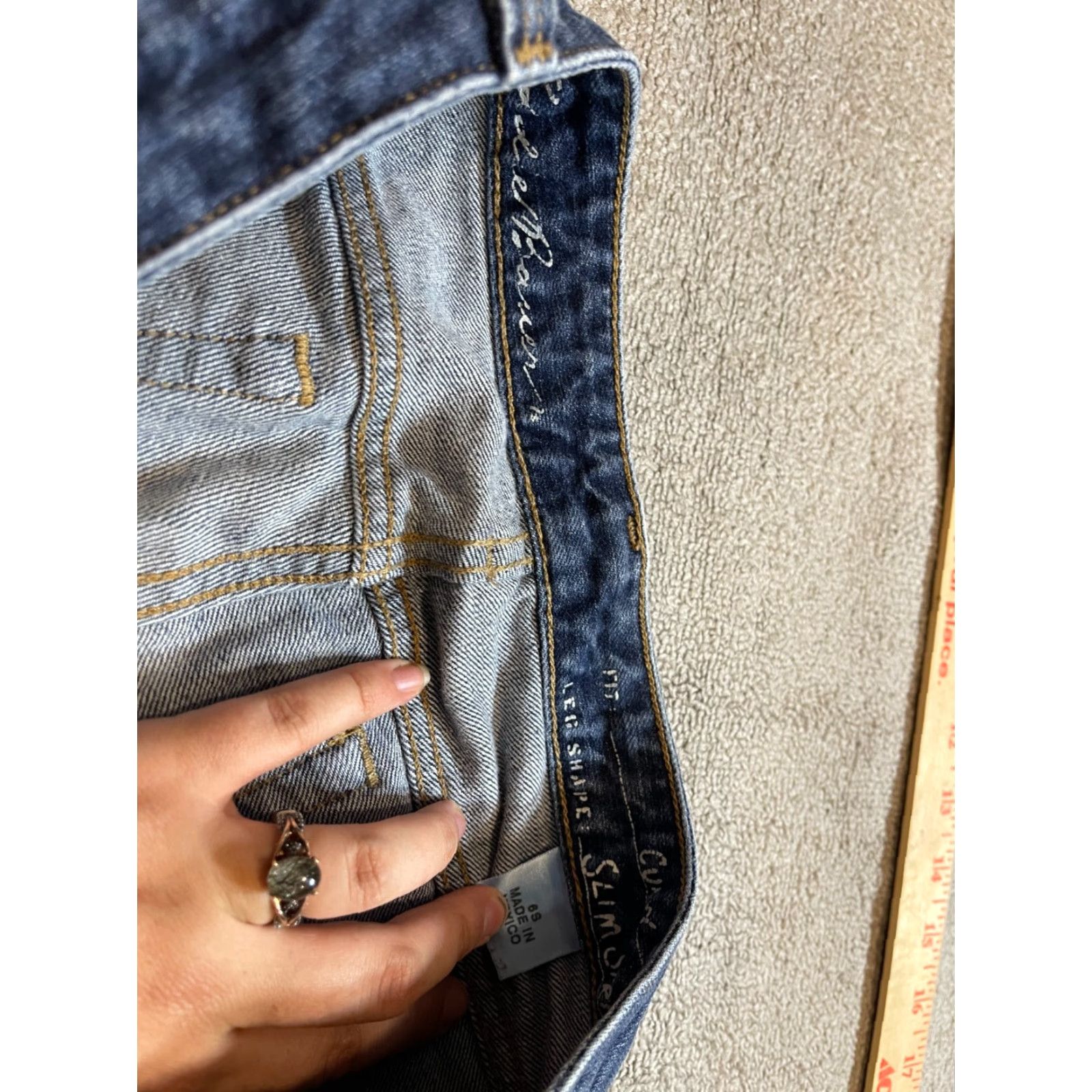Eddie Bauer Eddie Bauer Jeans Womens Size 6 Regular Denim 5-Pocket Blue Cotton Blend Zip Button Logo Zipper Straight Jeans Mens? Wait no. End. Size 28" / US 6 / IT 42 - 4 Thumbnail