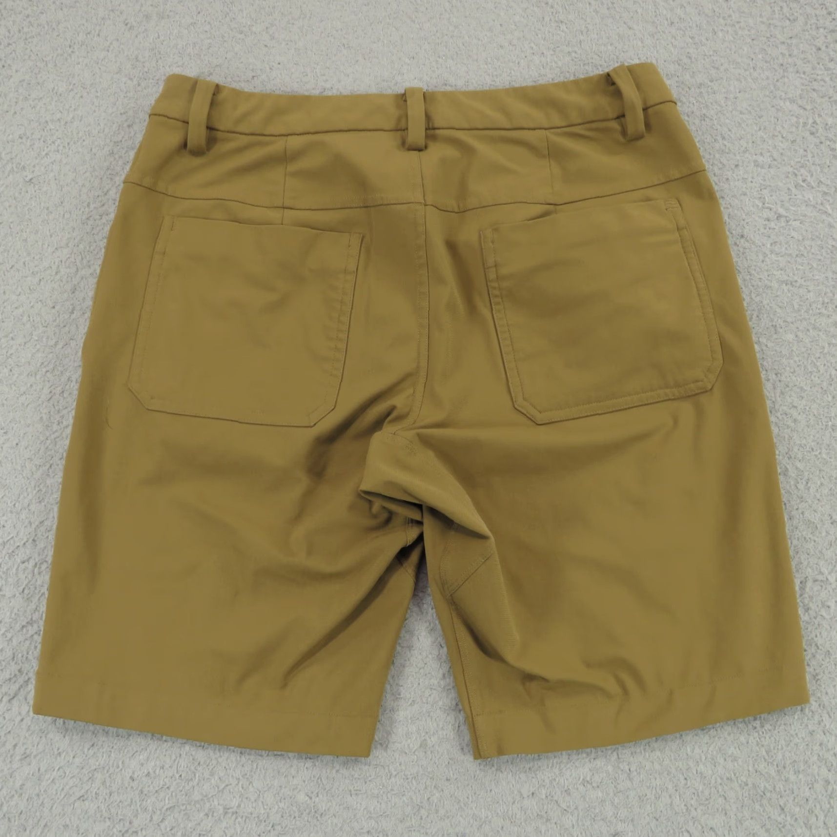 Lululemon Lululemon Shorts Mens 30 ABC 9" Artifact Khaki Warpstreme Chinos Office Tech Size US 30 / EU 46 - 2 Thumbnail
