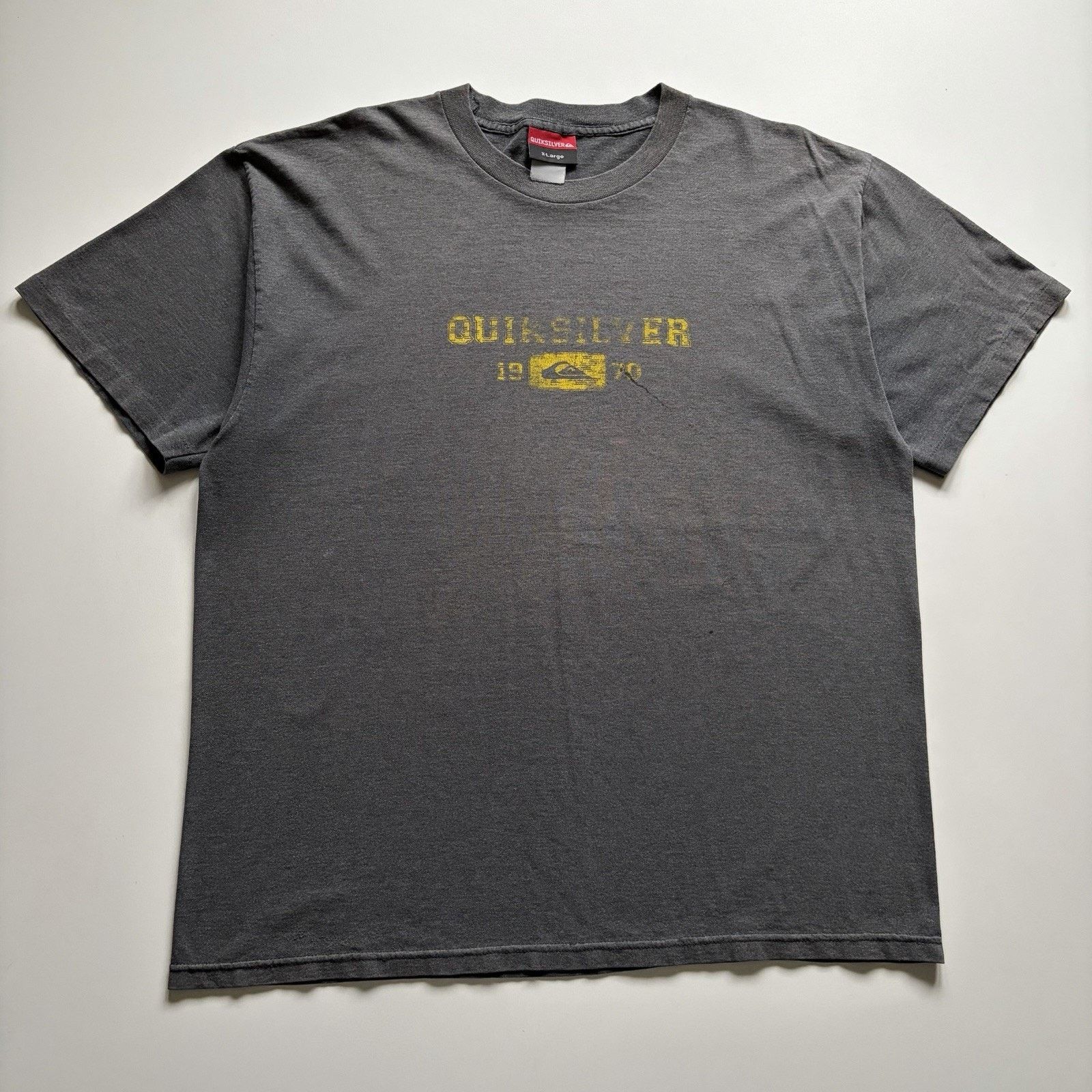 Quiksilver × Vintage Vintage 90s Quiksilver Shirt XL Gray Made In USA Surf Skate Size US XL / EU 56 / 4 - 1 Thumbnail
