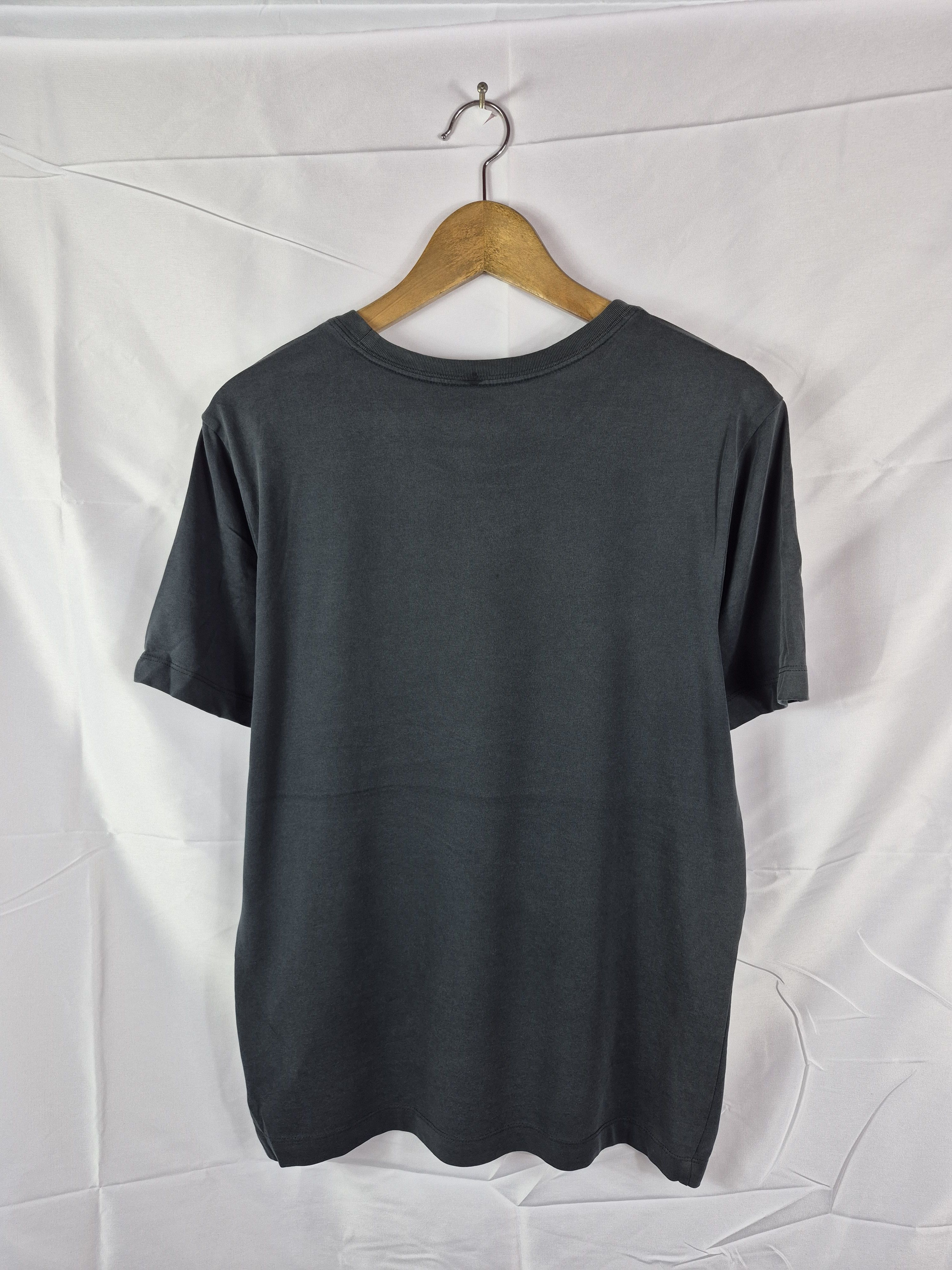 Nike ✅ Nike Big Swoosh Big Logo Tee Size US M / EU 48-50 / 2 - 4 Thumbnail