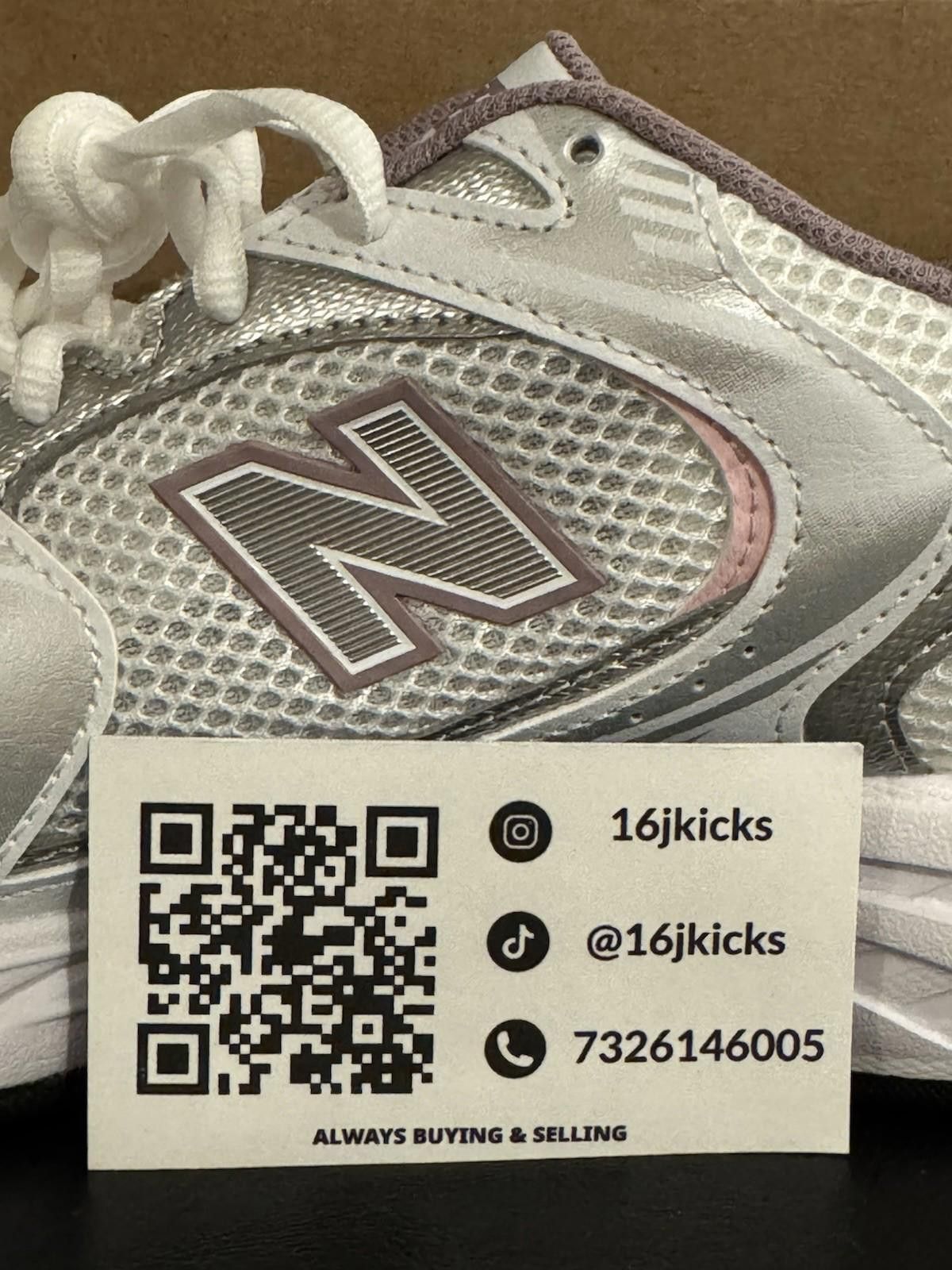 New Balance New Balance 530 'White Silver Ice Wine Pink' W 10.5W/9Mens Size US 10.5 / IT 40.5 - 2 Thumbnail