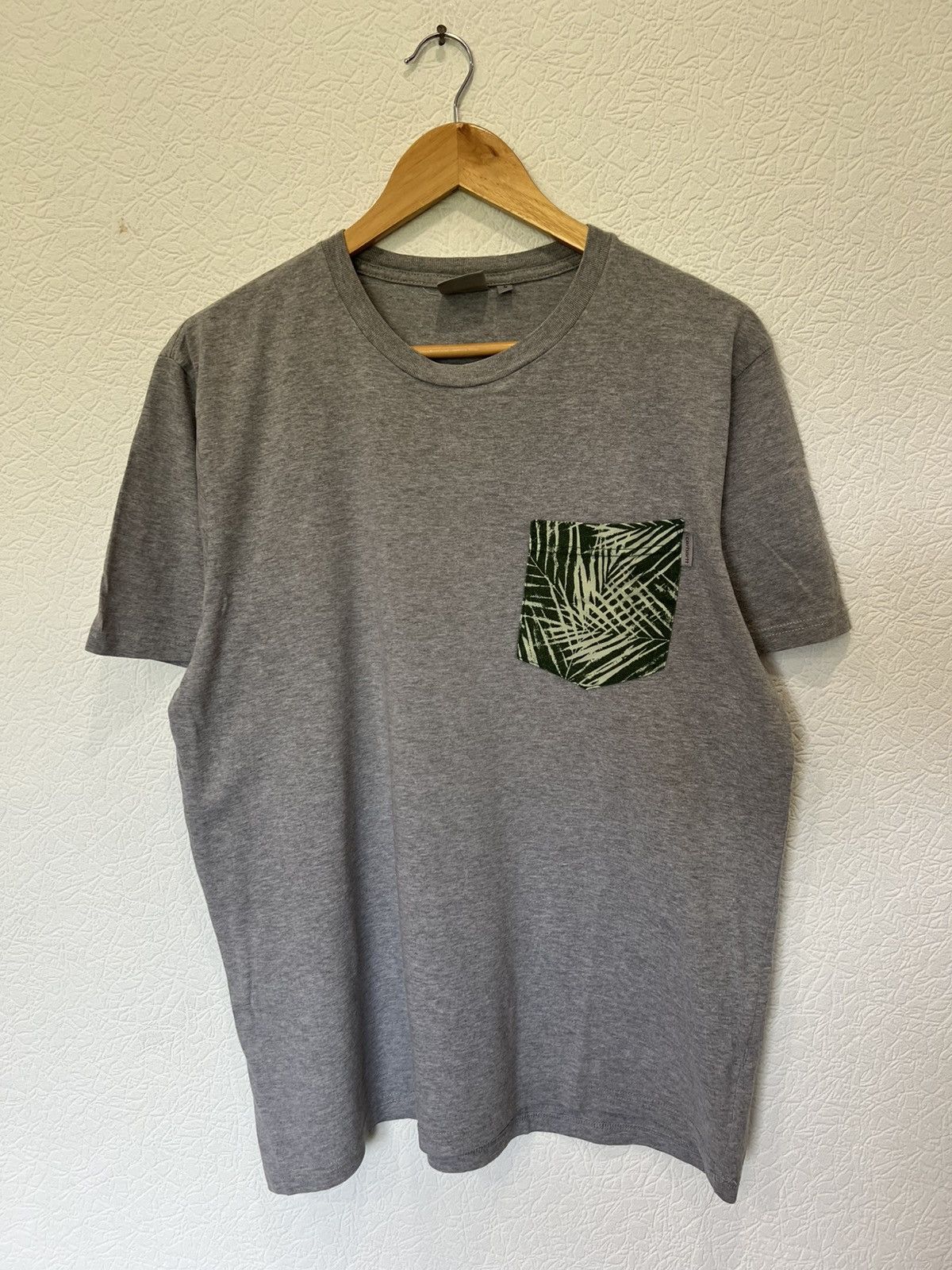 Carhartt Wip Vintage Carhartt WIP T-Shirt Tee Size US L / EU 52-54 / 3 - 1 Thumbnail
