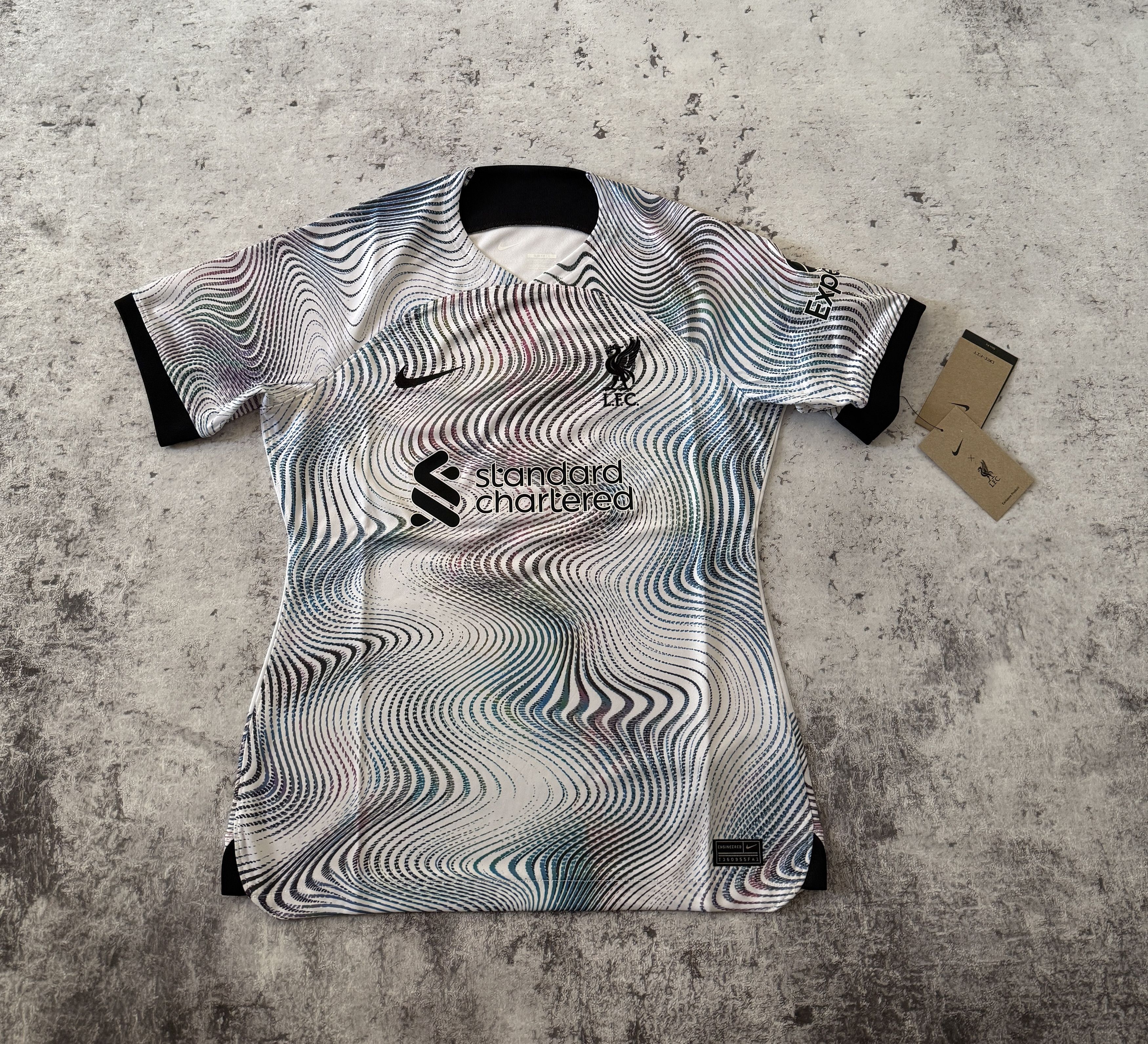 Nike LIVERPOOL 22/23 WOMENS NIKE DRI-FIT AWAY SHIRT M Size M / US 6-8 / IT 42-44 - 1 Thumbnail