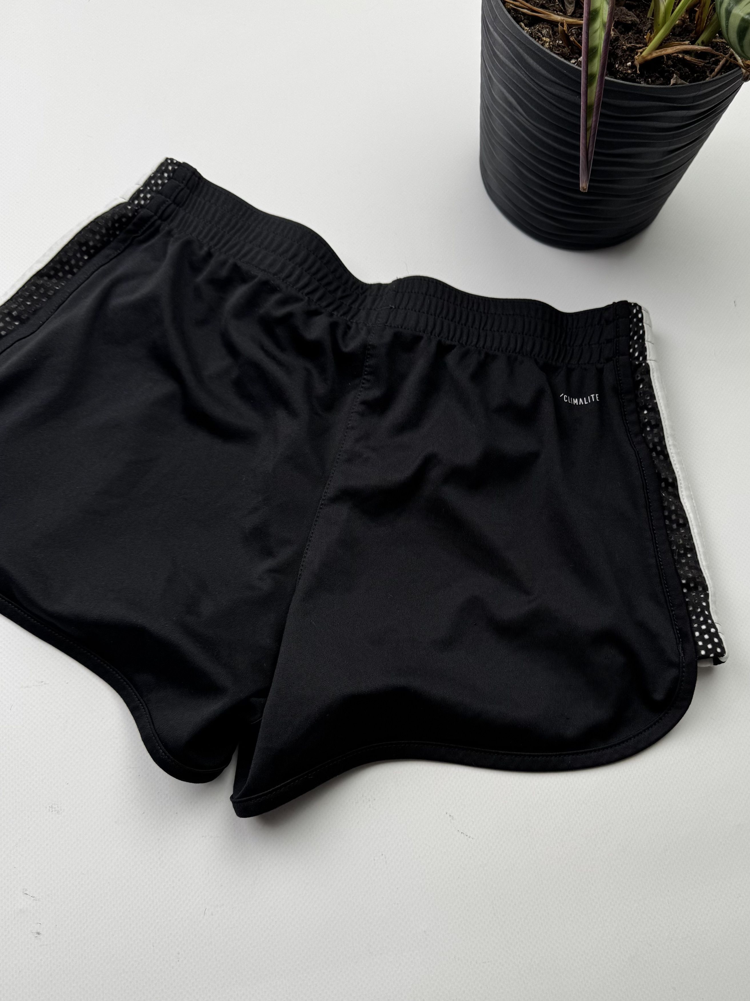 Adidas Adidas Mini Shorts (145) Size 27" / US 4 / IT 40 - 9 Thumbnail