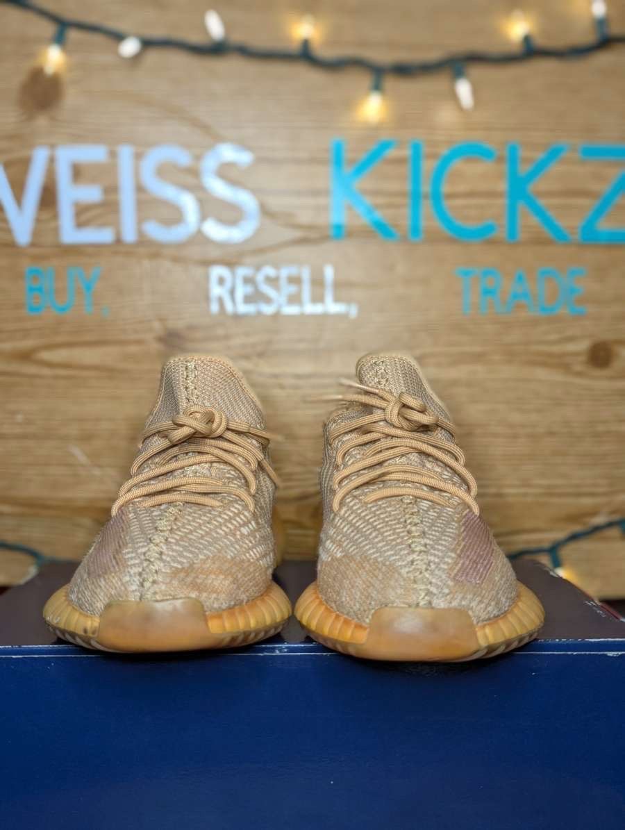 Yeezy Yeezy 350 V2 Clay Size US 10.5 / EU 43-44 - 4 Thumbnail
